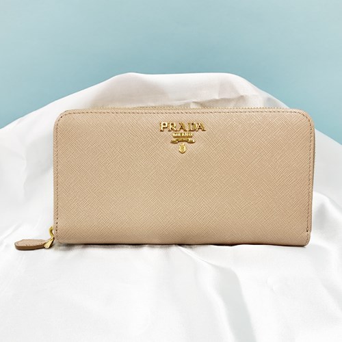 PRADA（プラダ） 財布 ロゴ サフィアーノレザー ジップアラウンド長