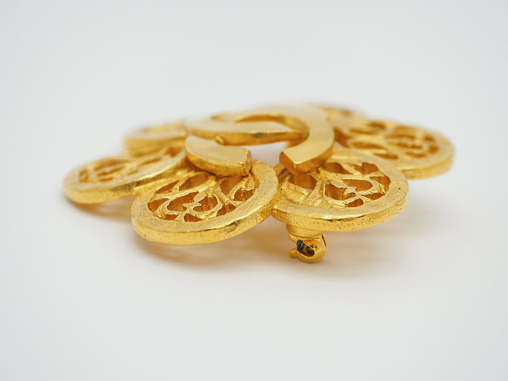 CHANEL（シャネル） ヴィンテージ フラワー ココ ブローチ ゴールド