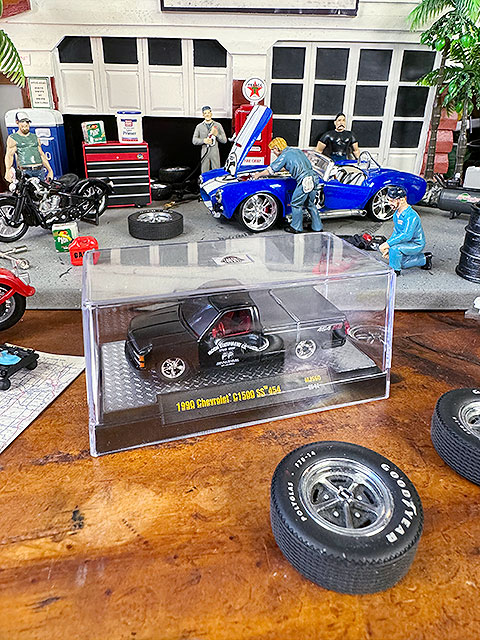 ムーンアイズ限定 M2ミニカー 6600台リミテッドエディション ムーン