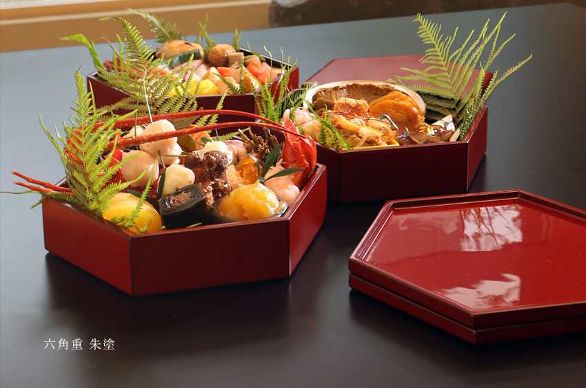 重箱/秋田県 伝統工芸品 川連漆器 三段重/天然木 本漆塗 三段 重箱 800