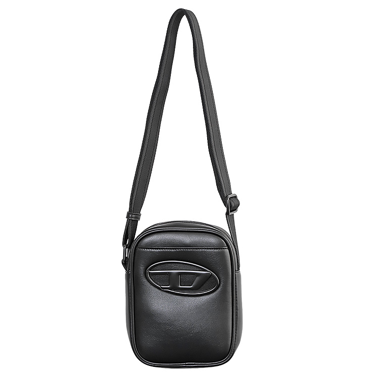 DIESEL（ディーゼル） オーバルD ショルダーバッグ フェイクレザー
