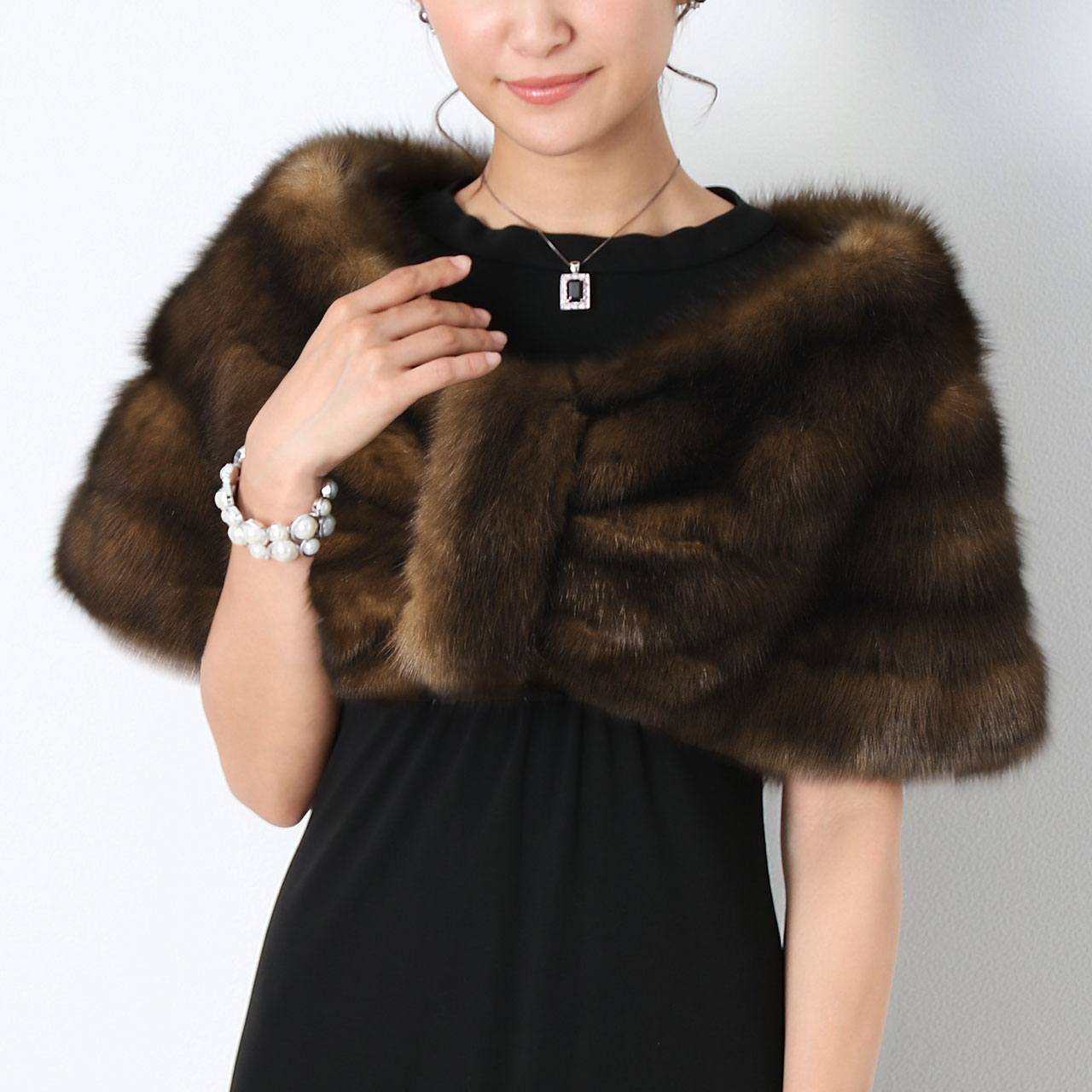 sankyo shokai（三京商会） ファーム ロシアン セーブル ケープ