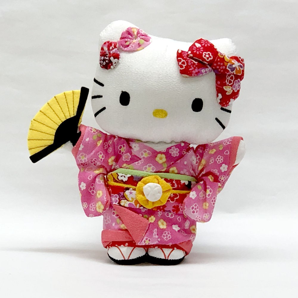 キティ ぬいぐるみ 人形 キティちゃん ピンクの着物 Mサイズ : 日本の