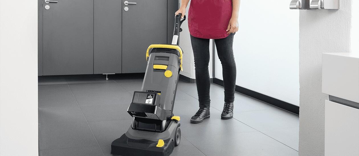 ケルヒャー（KARCHER） 業務用 床洗浄機 BR 30/4 C Bp : ケルヒャー