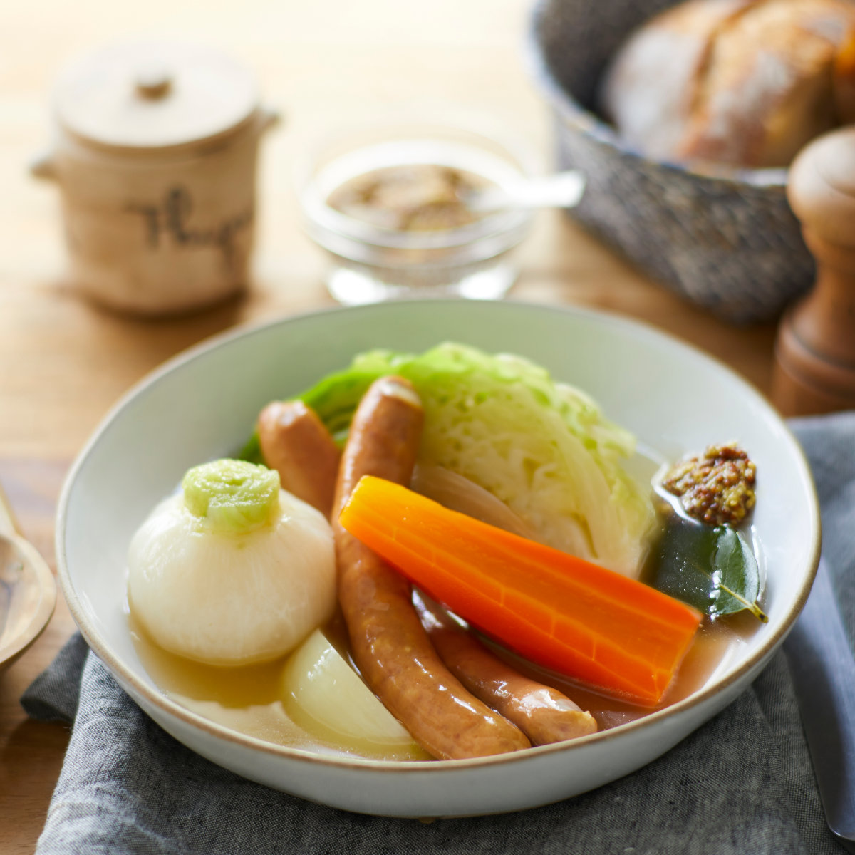 BRUNO crassy+ 電気圧力鍋 マルチ圧力クッカー （ ブルーノ 電気式