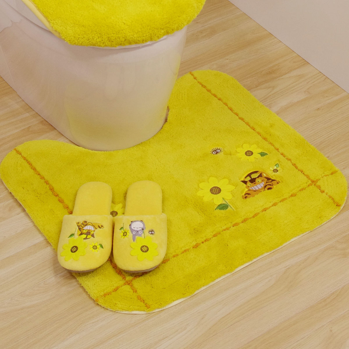 センコー トイレマット となりのトトロ 花のバス停 58×60cm