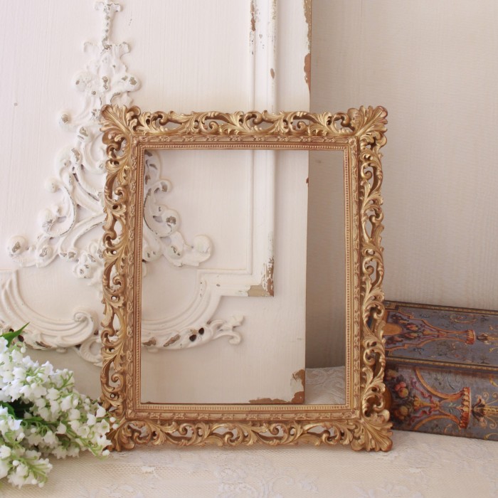 西洋アンティーク ヴィンテージ 額縁 フレームのみ 金色の装飾額 西洋