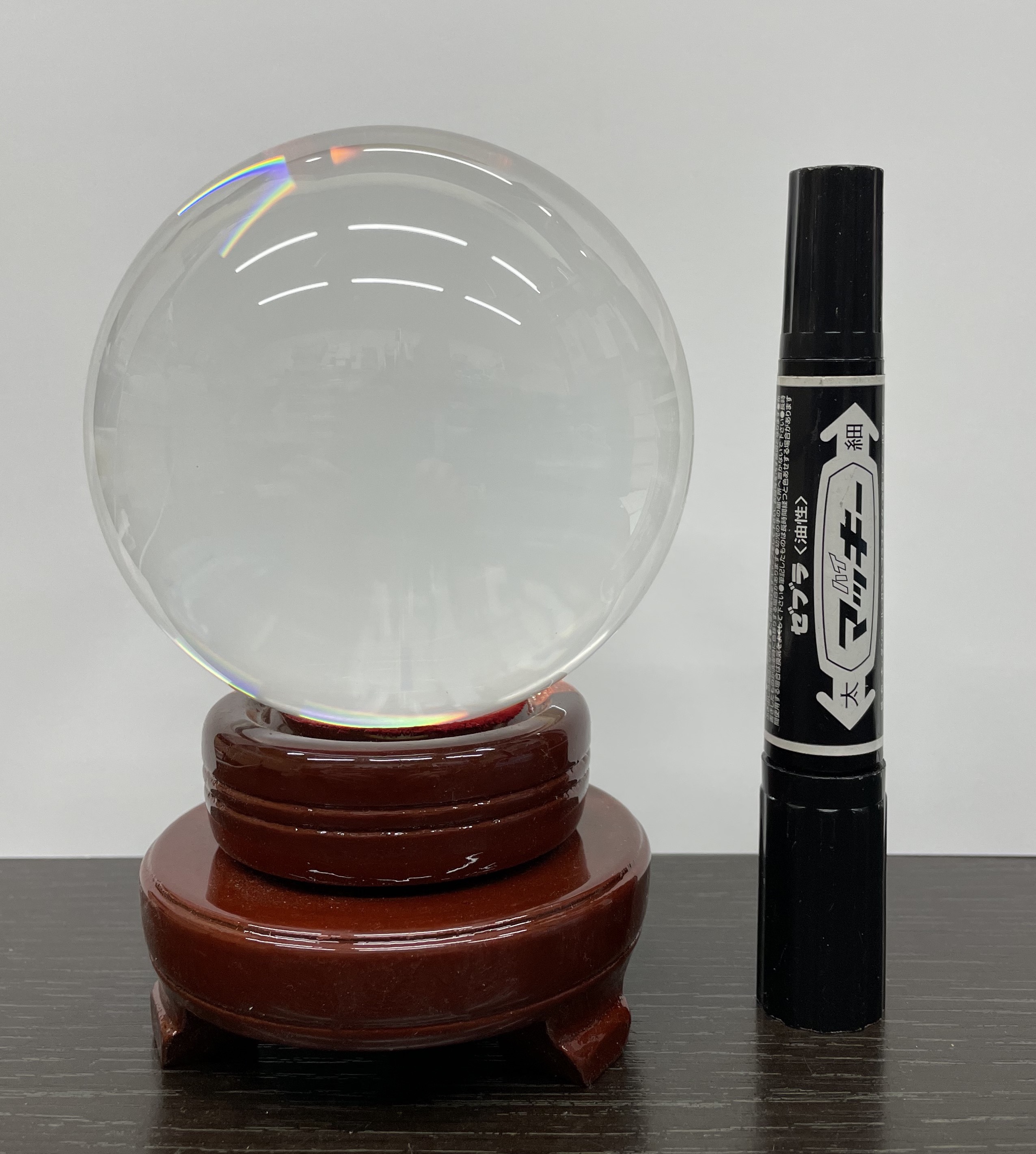 水晶玉 人工（溶錬）100mm 回転台座付き 風水 占い パワーストーン