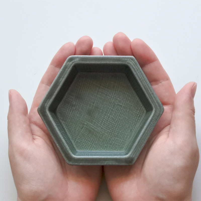 食器 お皿 小皿 六角形 美濃文山窯 六花 Sサイズ ウツワノミライ