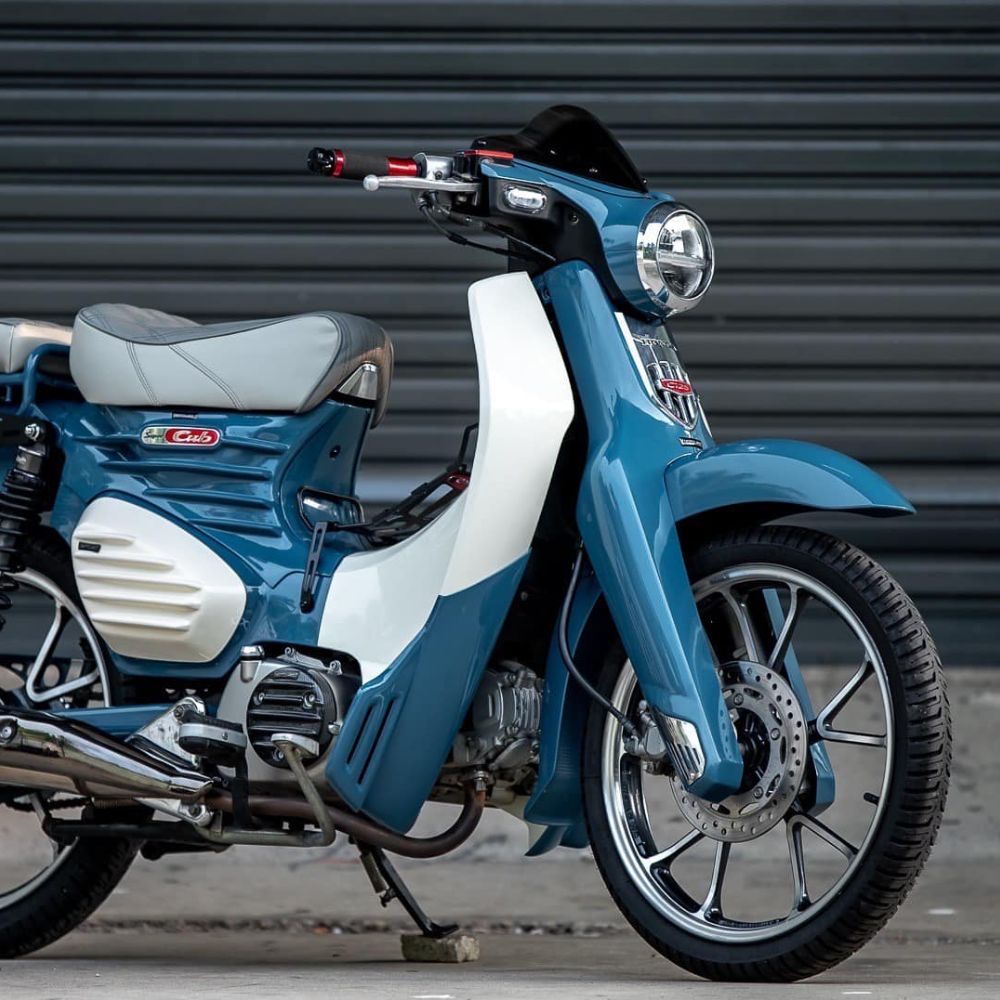 MotolordD ホンダ スーパーカブC125用メーターバイザー フロント