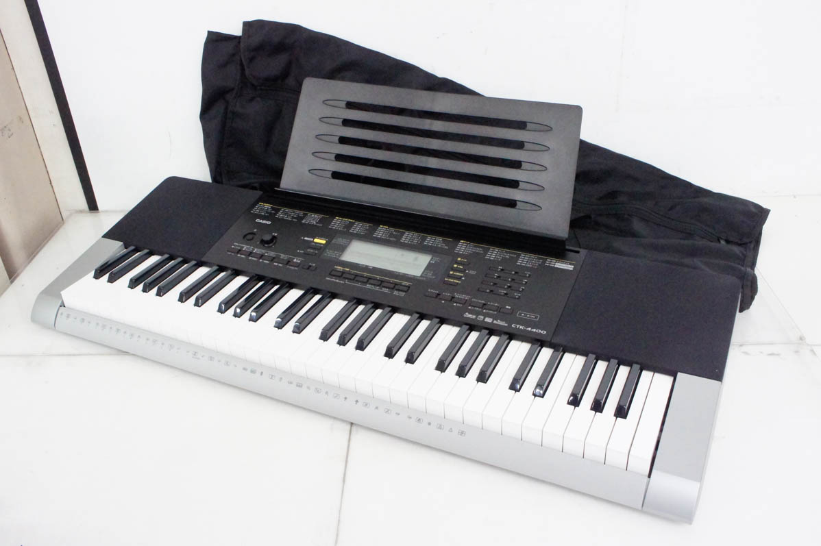 中古 CASIOカシオ ベーシックキーボード 電子キーボード 61鍵 CTK-4400