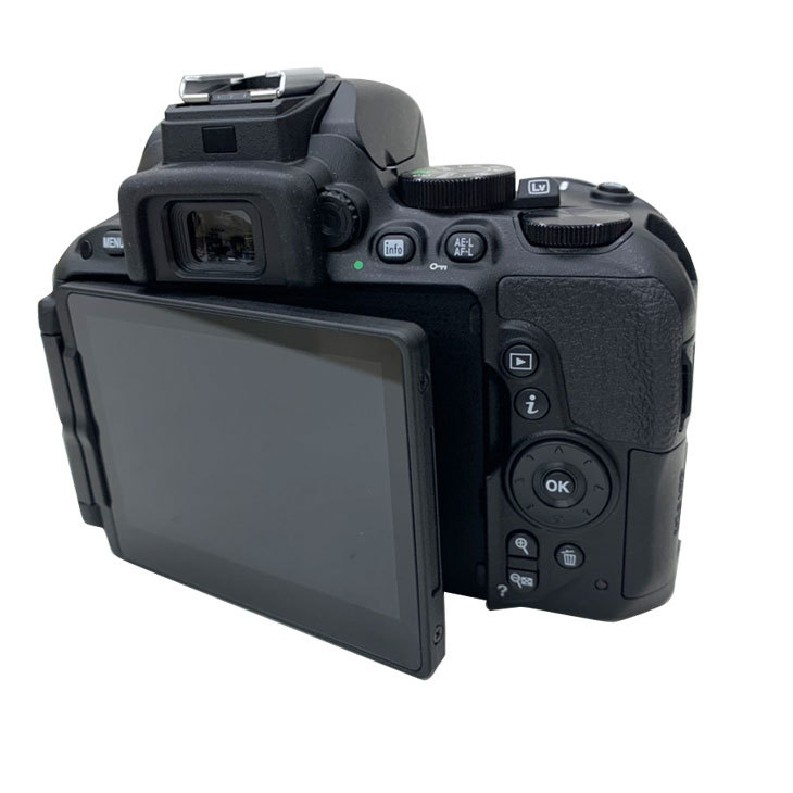 ニコン（Nikon） 【12/10〜13まで特価】Nikon デジタル一眼レフカメラ