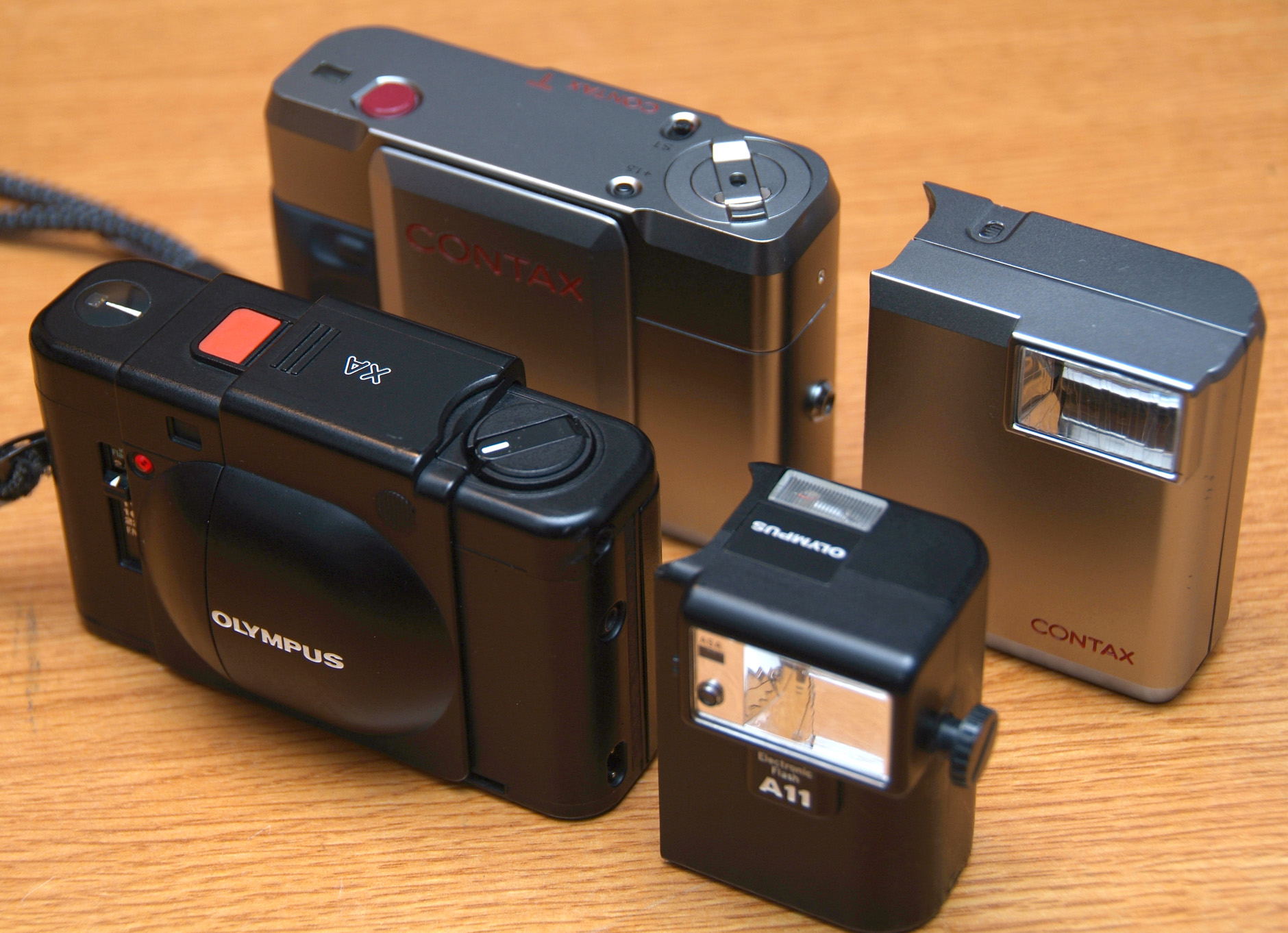 ☆CONTAX コンタックス Tix コンパクトフィルムカメラ☆A05 中古