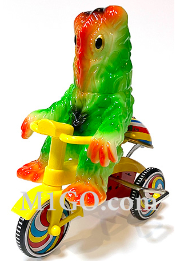 M1号は「スーパーフェスティバル91」に「ヘドラ三輪車 蓄光版」で