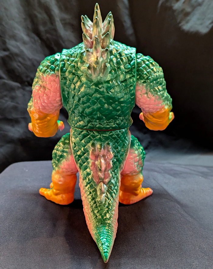 まんだらけから「剛腕怪獣バジアス」「轟唸怪獣ゴーラス」2大怪獣の新