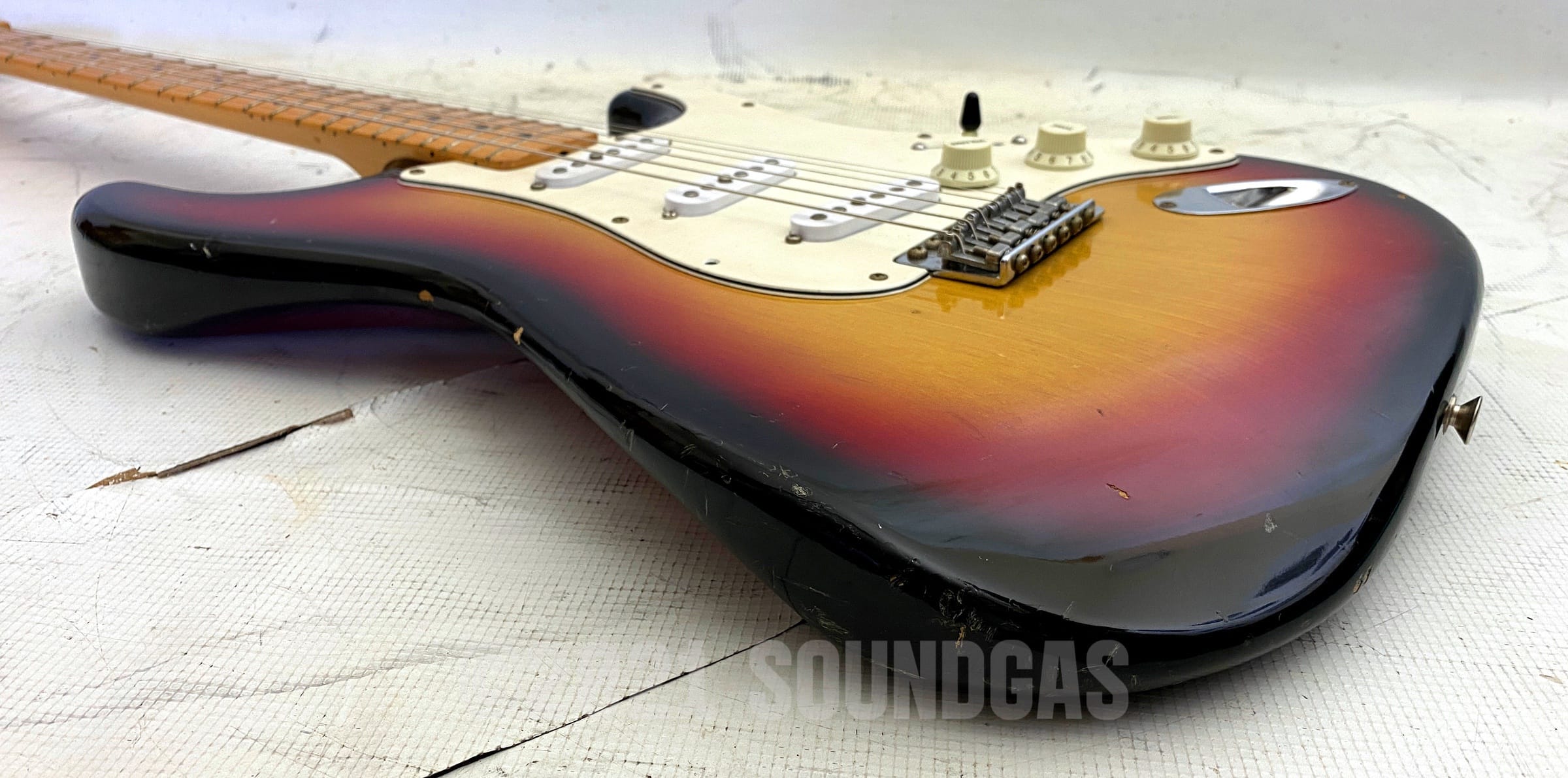 Greco Sparkle Sounds - 1977 Japanese Fender Strat FOR SALE – Soundgas
