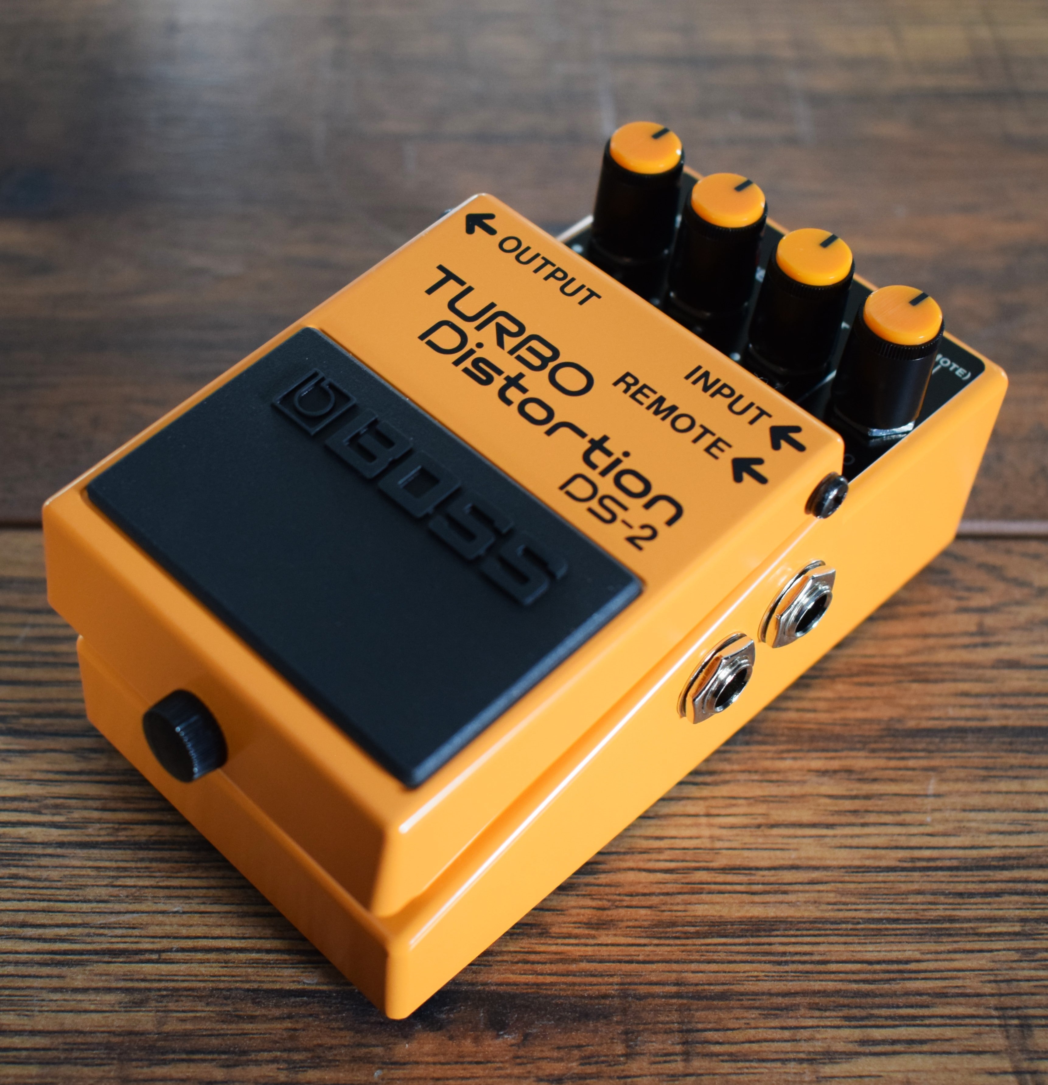Boss DS-2 Turbo Distortion Guitar Effect Pedal – Specialty Traders