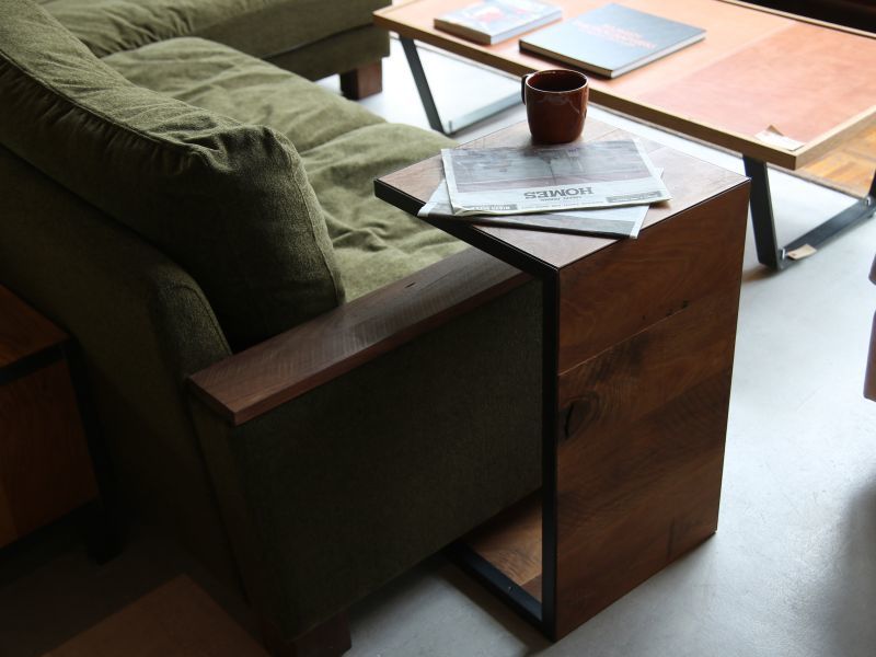 ≪サイドテーブル≫【無垢ウォールナット×アイアン コの字型/サイド