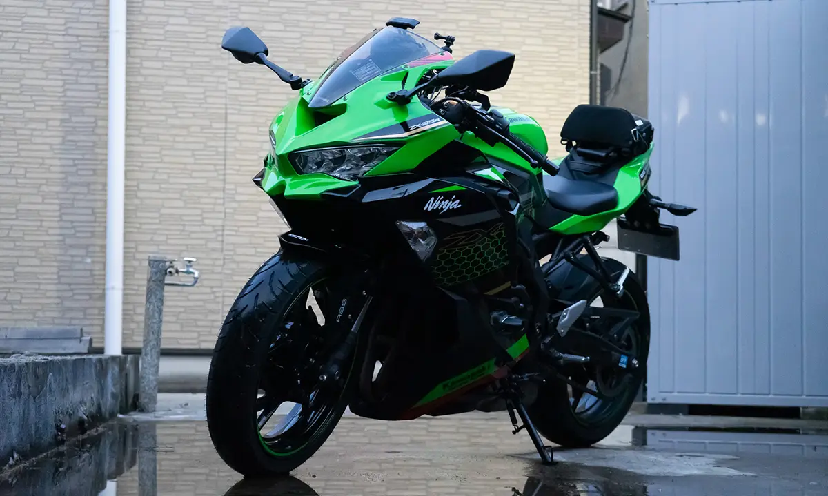 東京都武蔵野市の吉祥寺、井の頭公園でNinja ZX-25Rをレンタルする