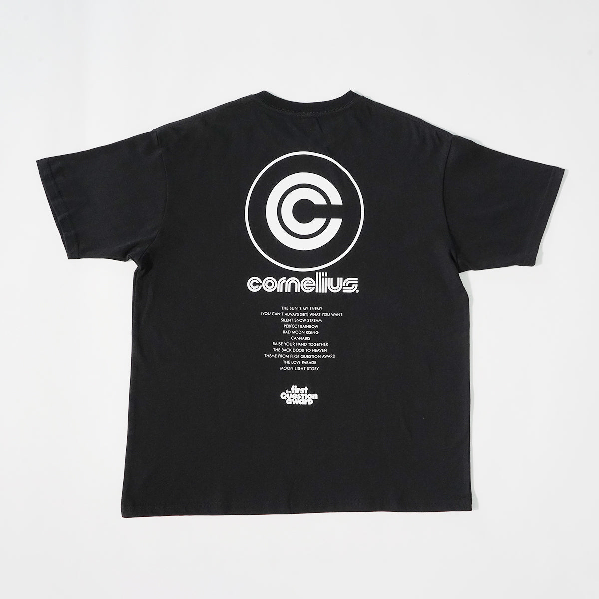 THE FIRST QUESTION T-shirt – ワーナーミュージック・ストア