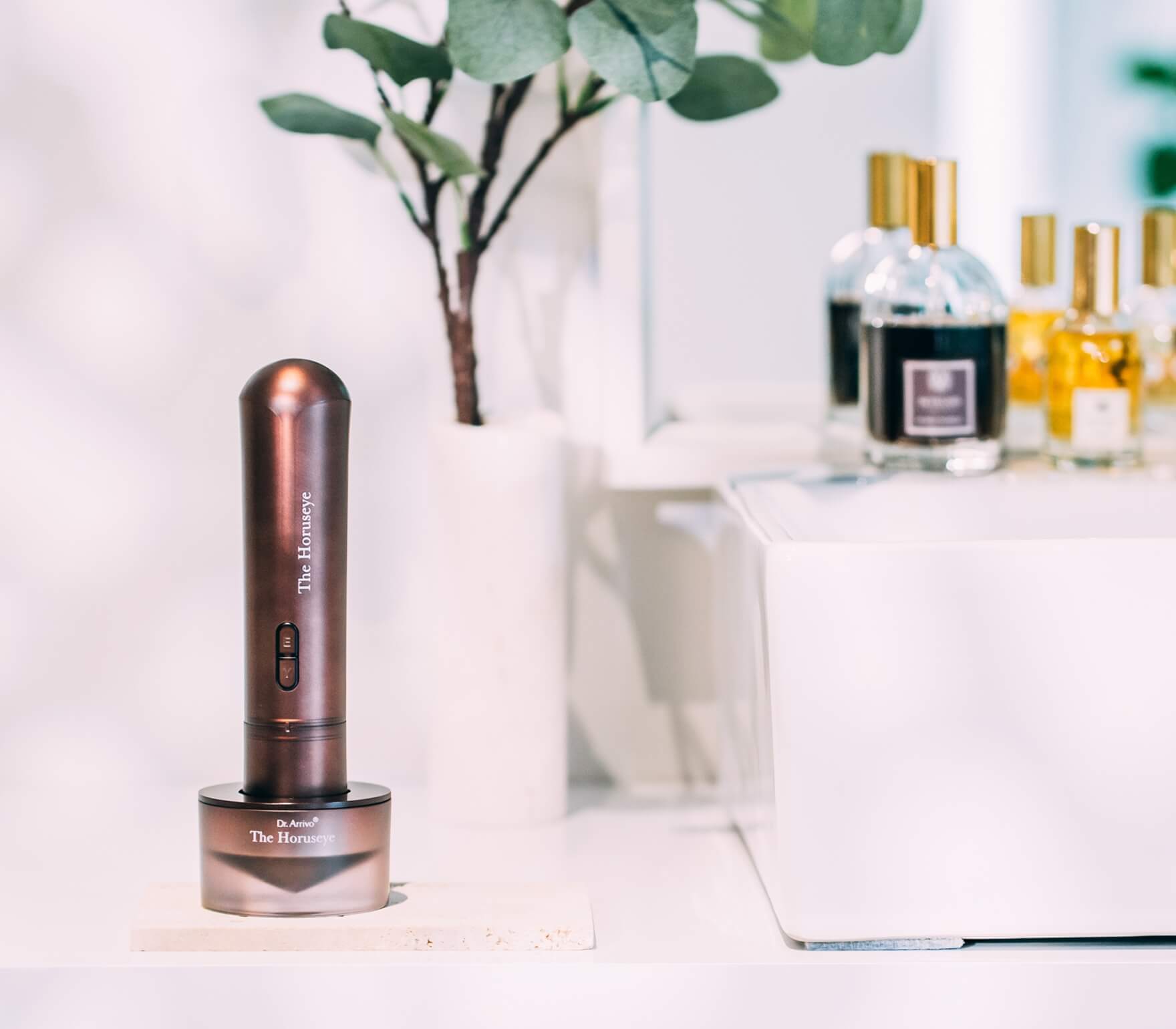 目元特化美顔器 The Horuseye(ザホルスアイ) - 💠高級美顔器のA