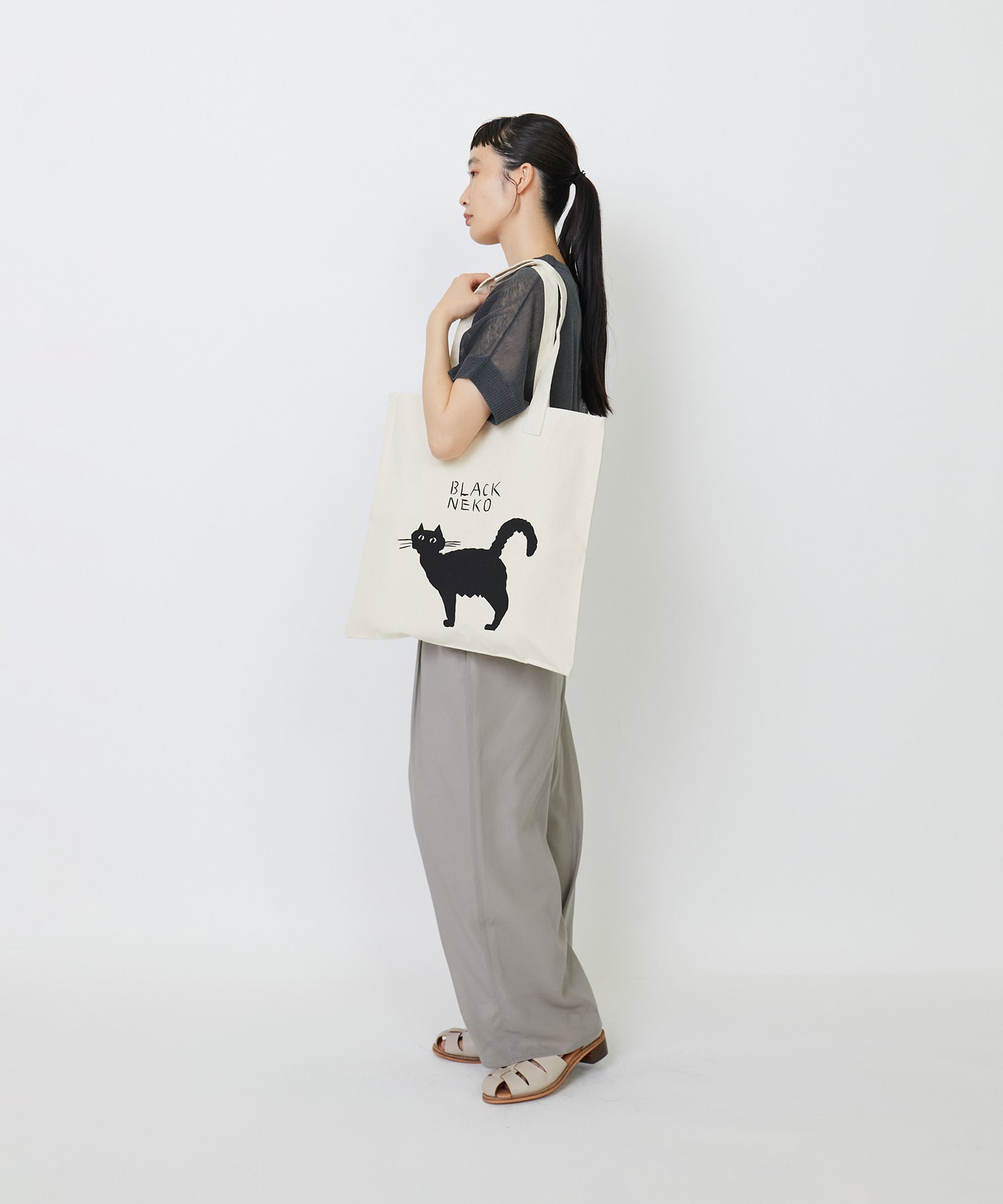 アーティストコラボ】LOISIR×TORANEKOBONBON トートバッグ｜BIGI