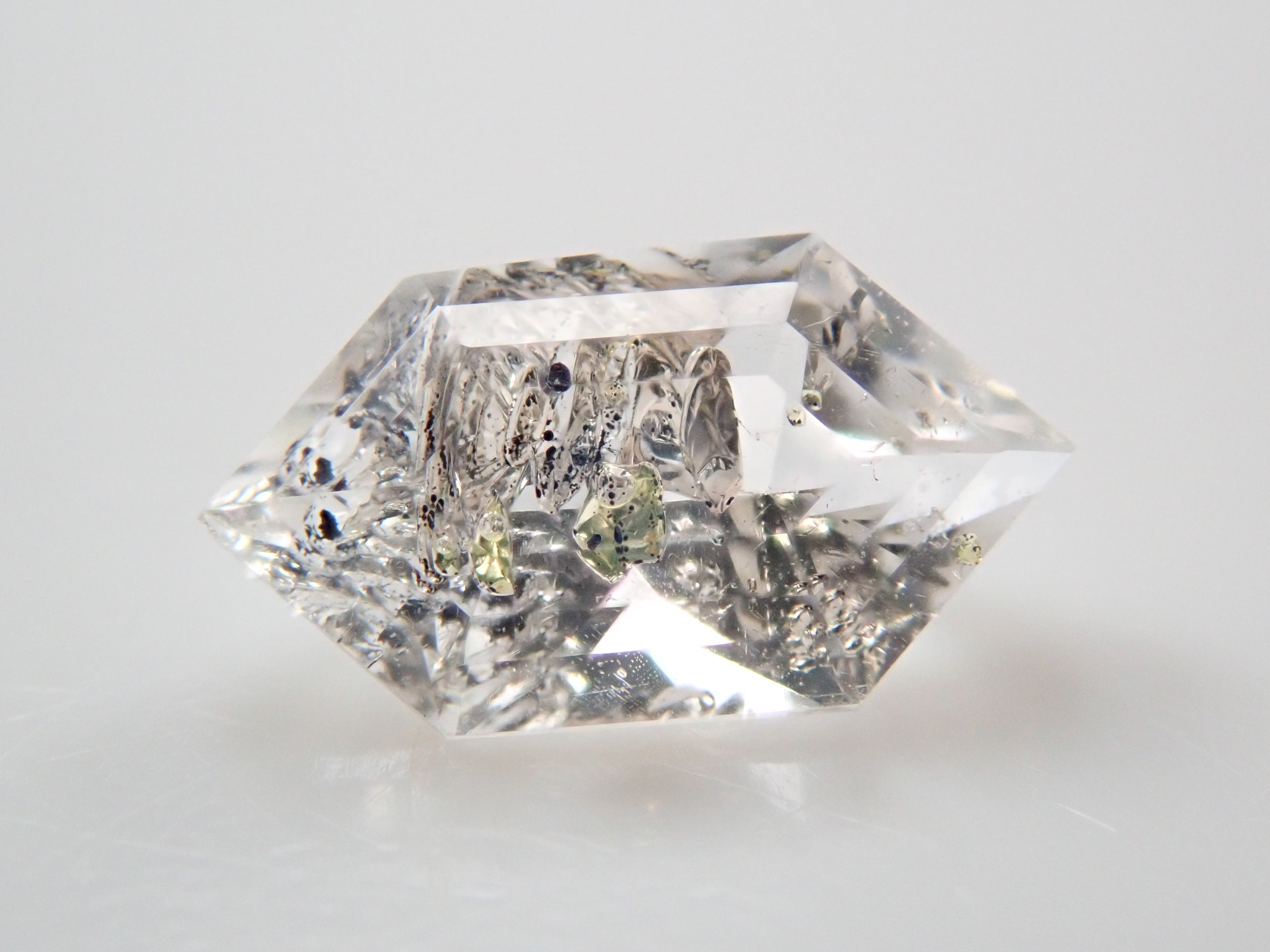 オイルインクォーツ 0.235ctルース