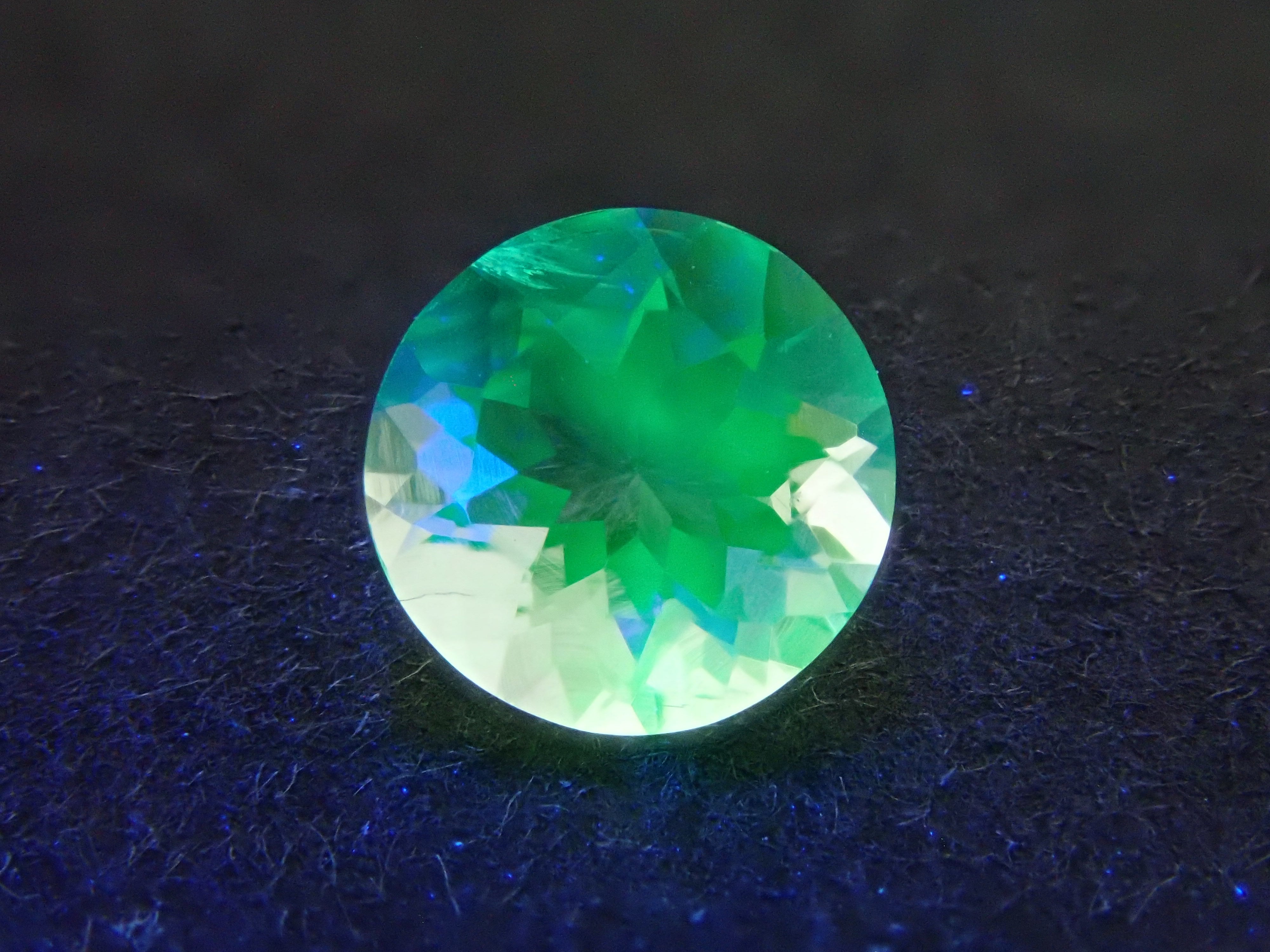 メキシコ/サカテカス産】ハイアライトオパール メキシコ/サカテカス産