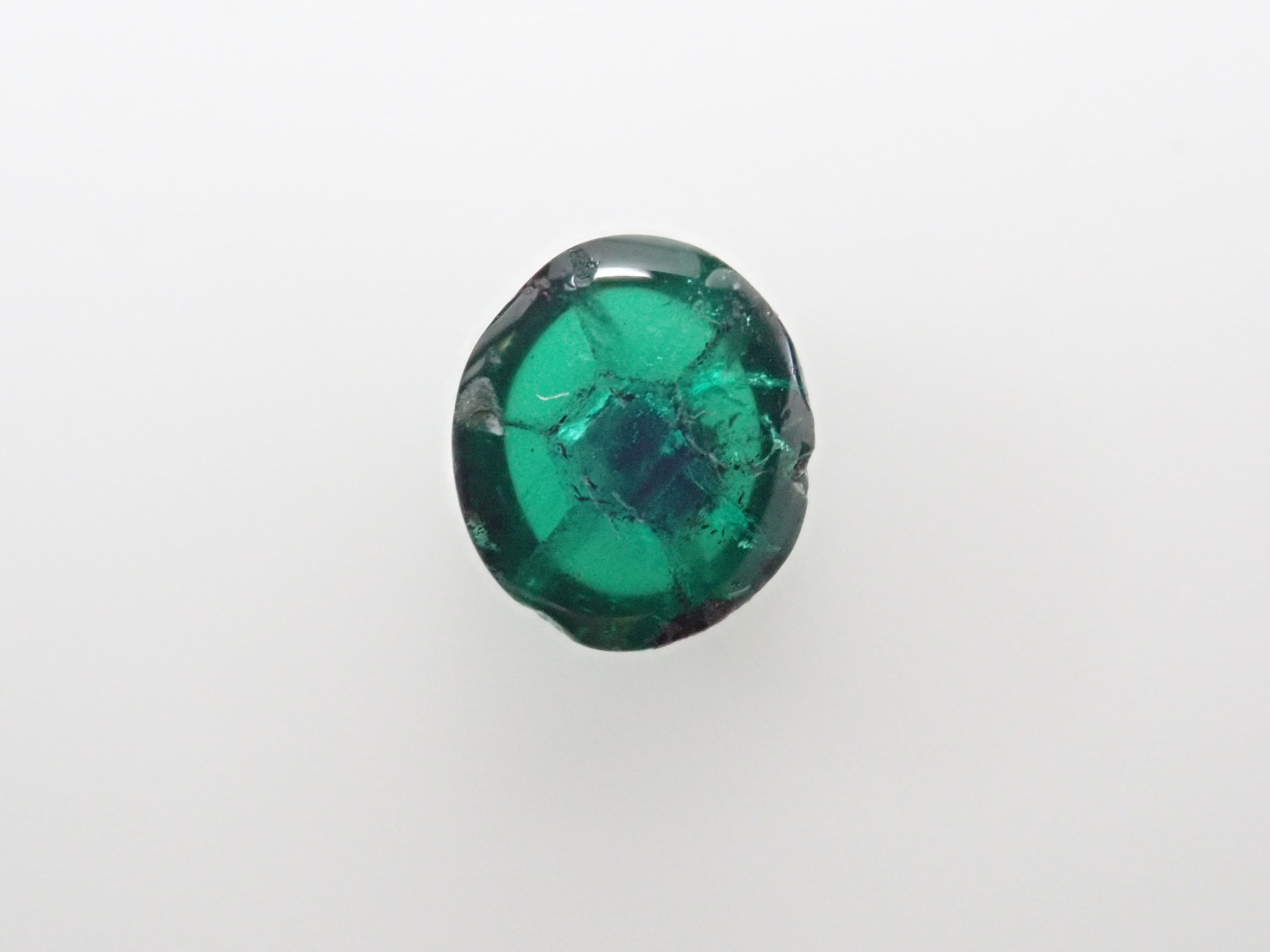 コロンビア産トラピッチェエメラルド 0.811ctルース