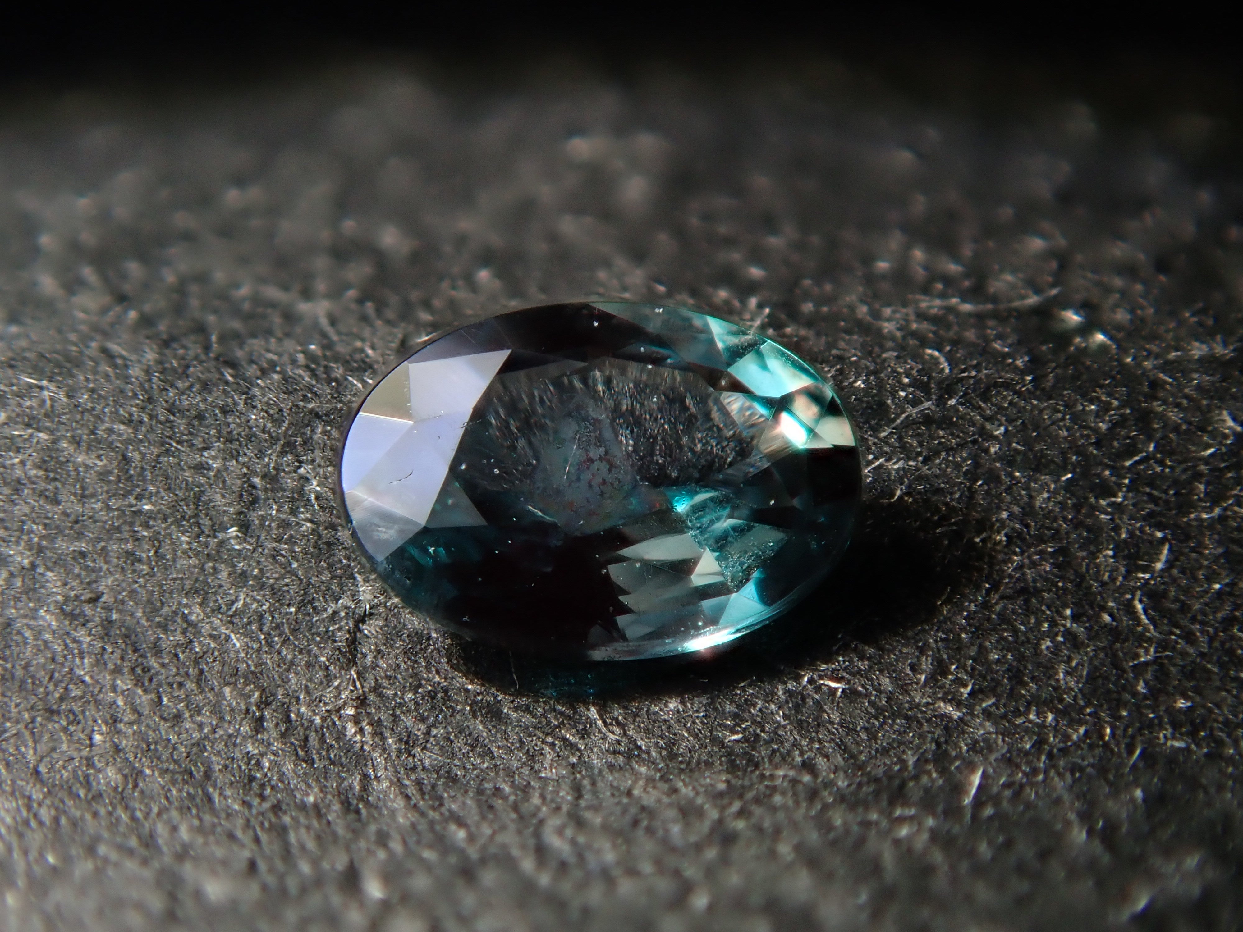 ブラジル産アレキサンドライト 0.098ctルース