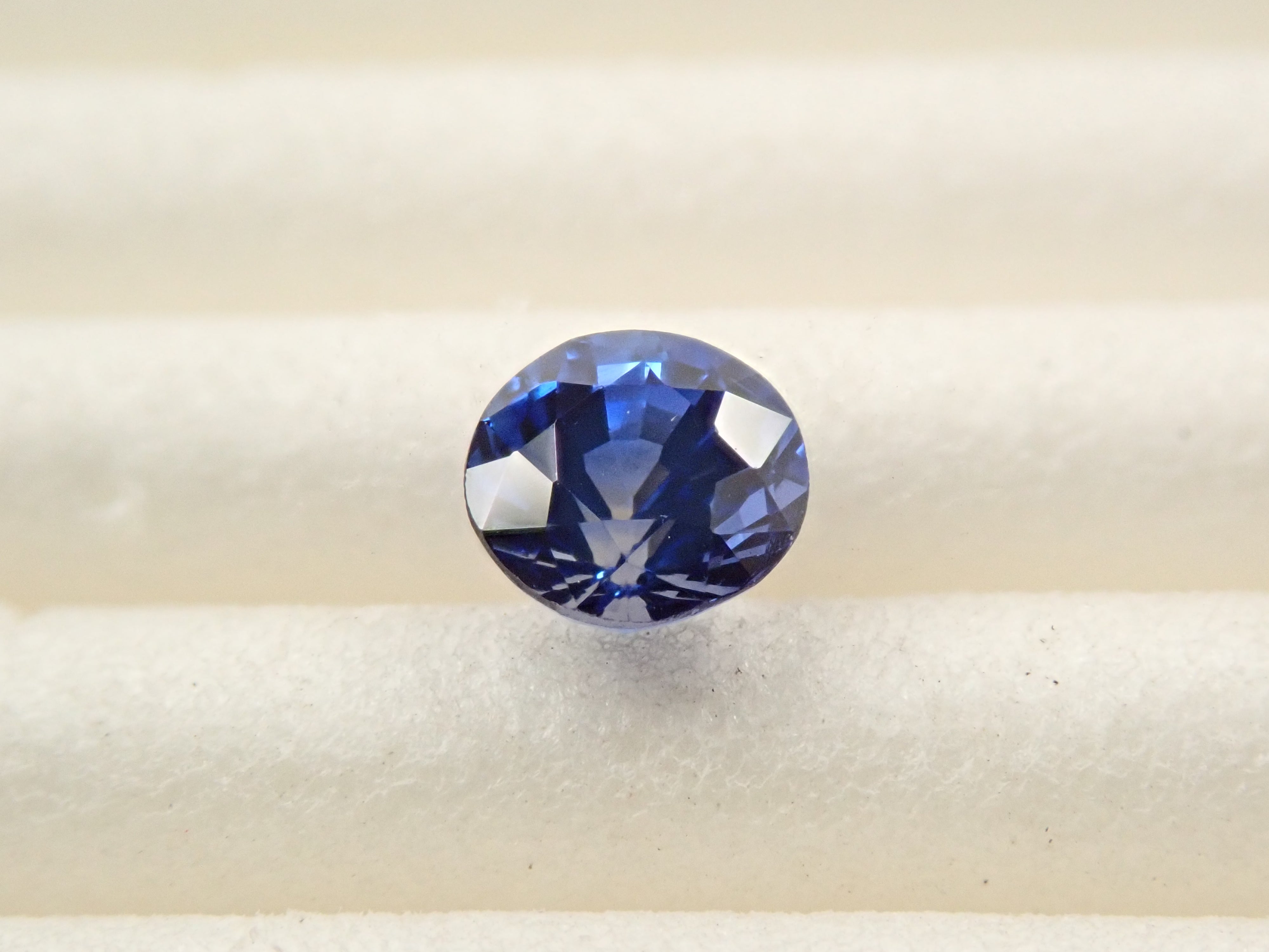 スリランカ産ブルーサファイア 0.414ctルース