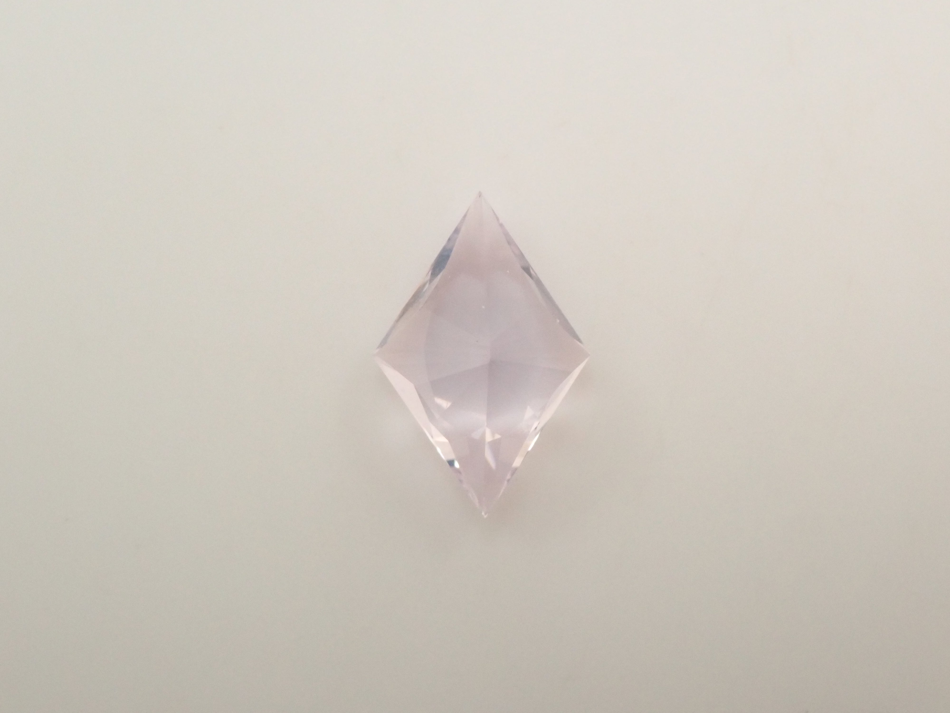 12561507掲載】ブラジル産ラベンダークォーツ（スコロライト） 0.716ct