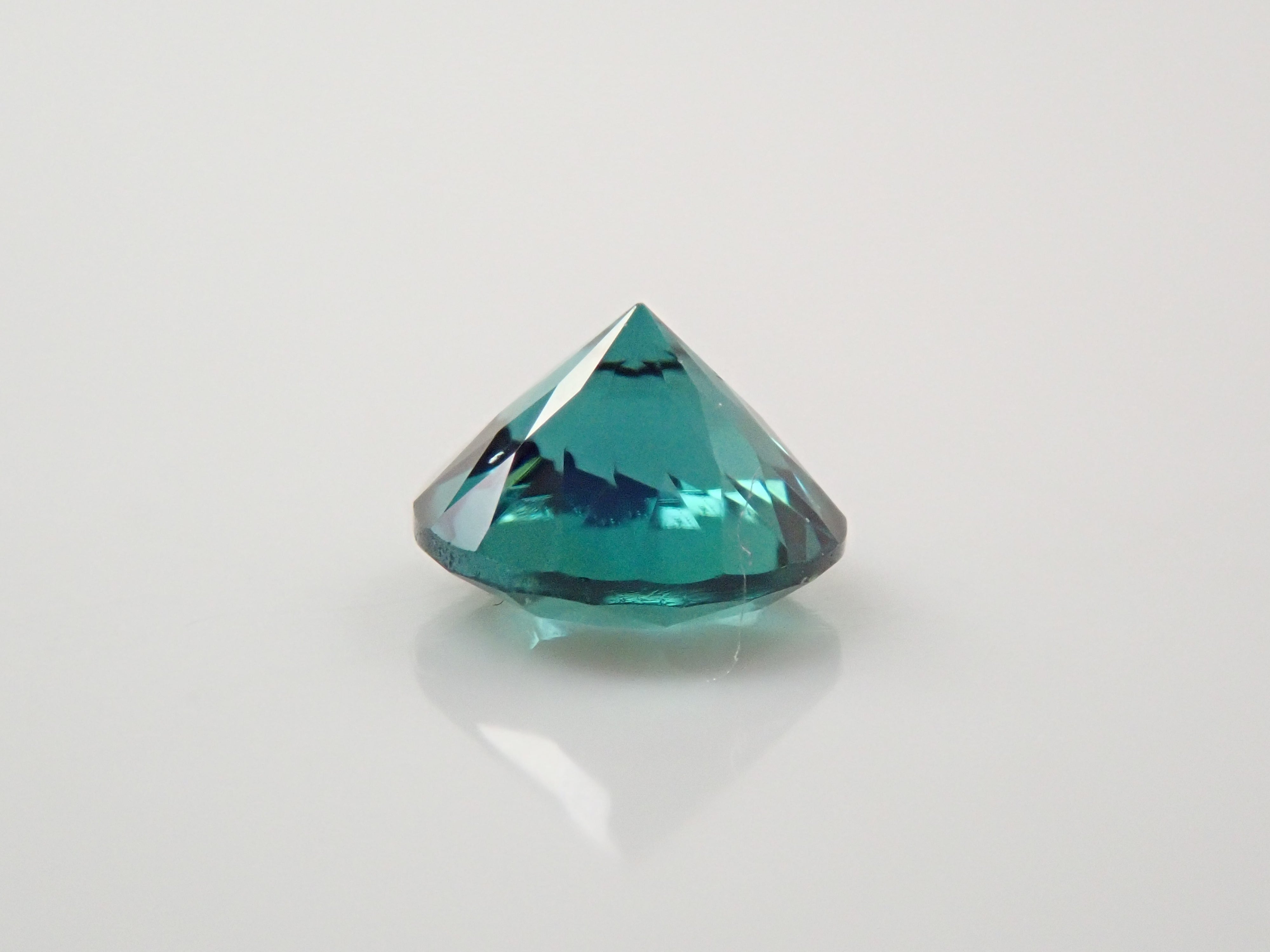 アフガニスタン産シーフォームトルマリン 0.252ctルース