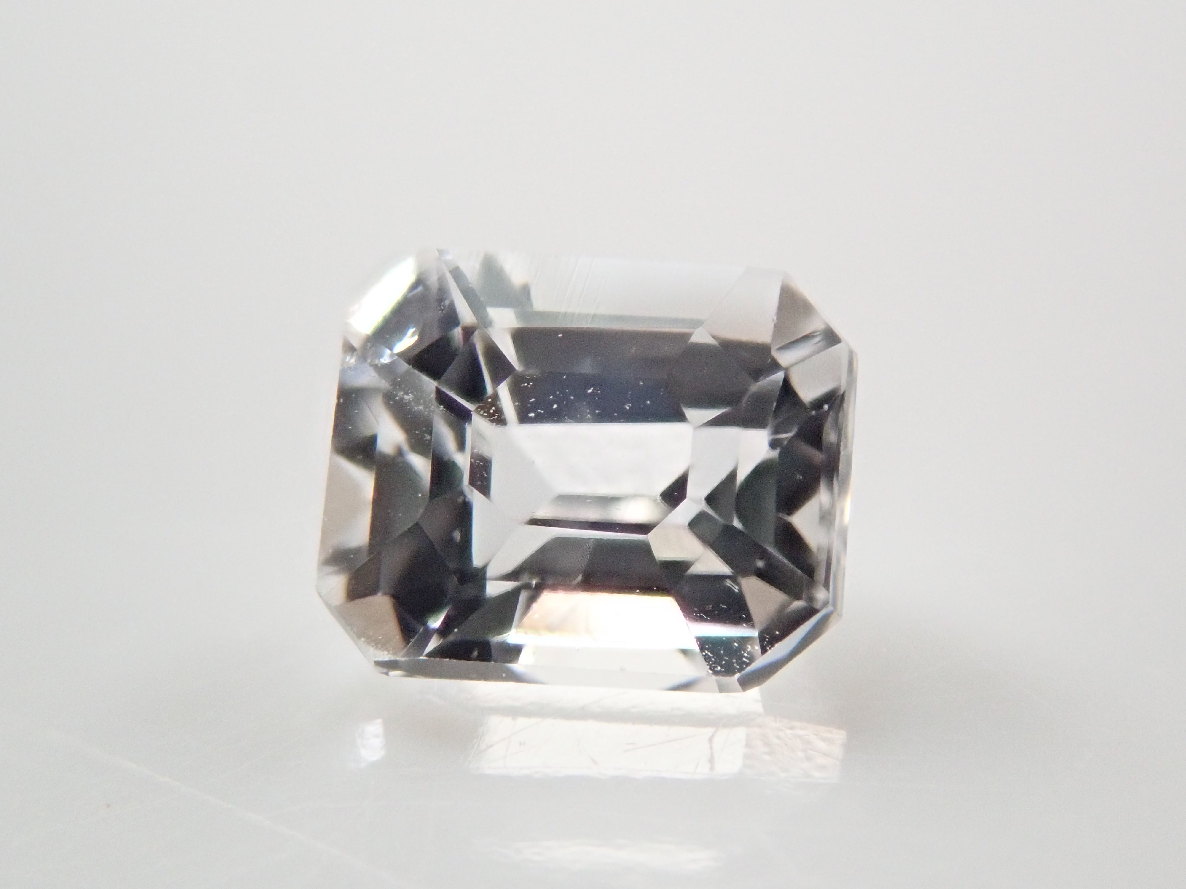 ロシア産フェナカイト 0.433ctルース