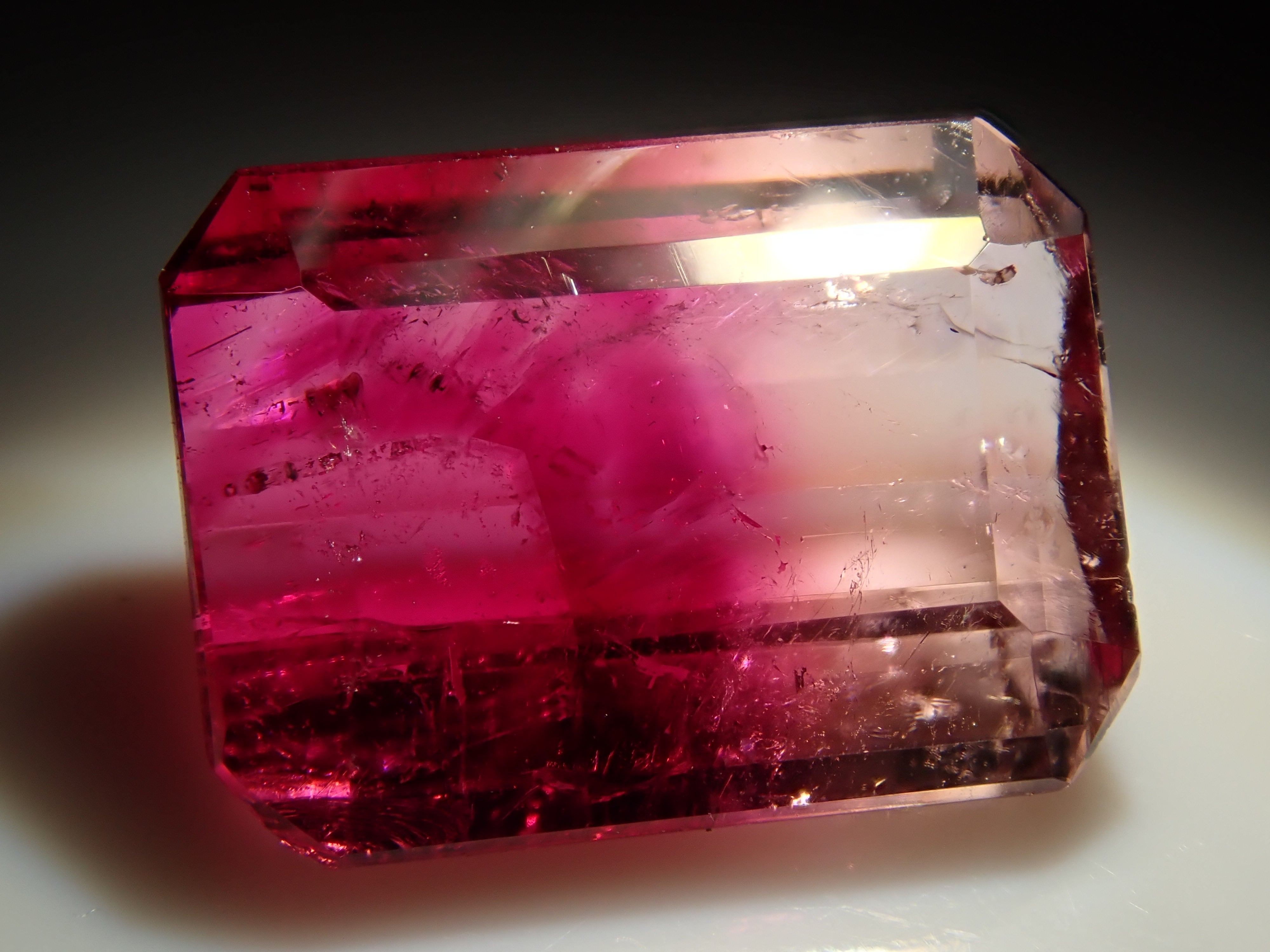 アフガニスタン産バイカラートルマリン（通称名：バイカラールベライト