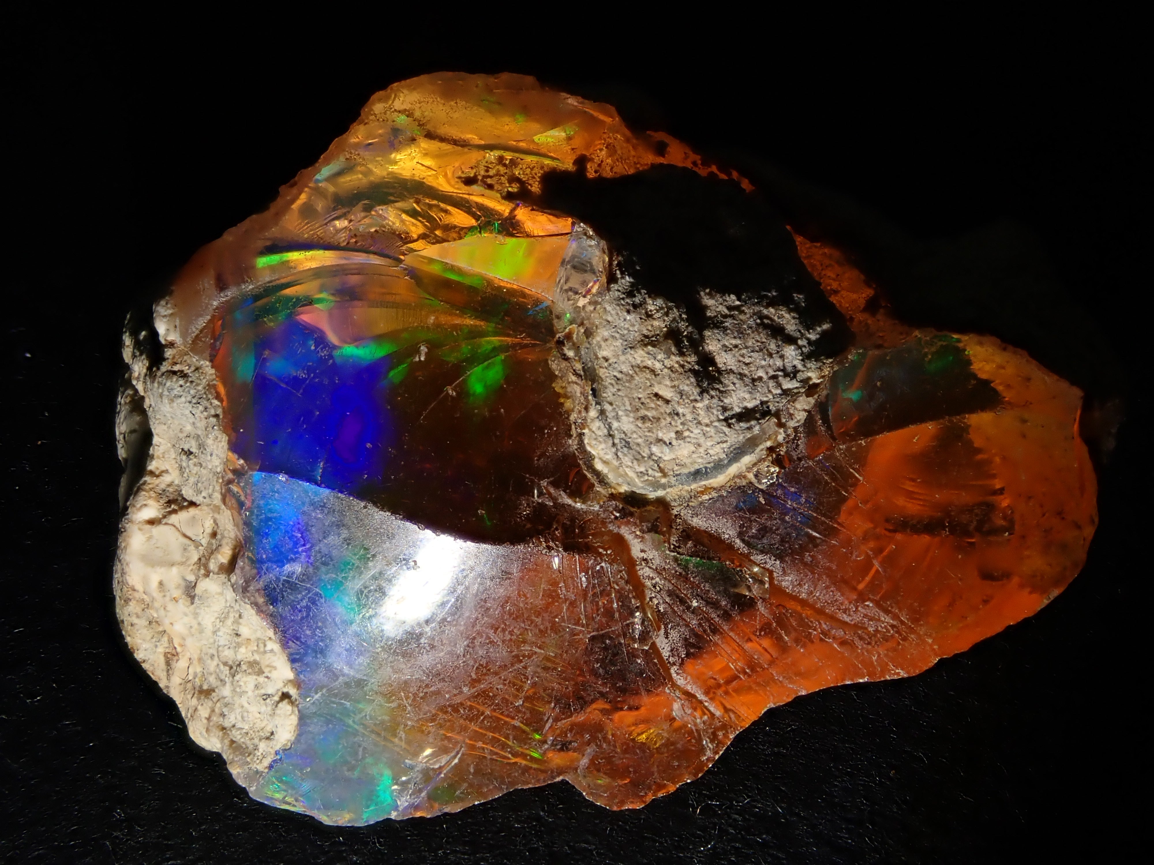 エチオピア産オパール 24.319ct原石
