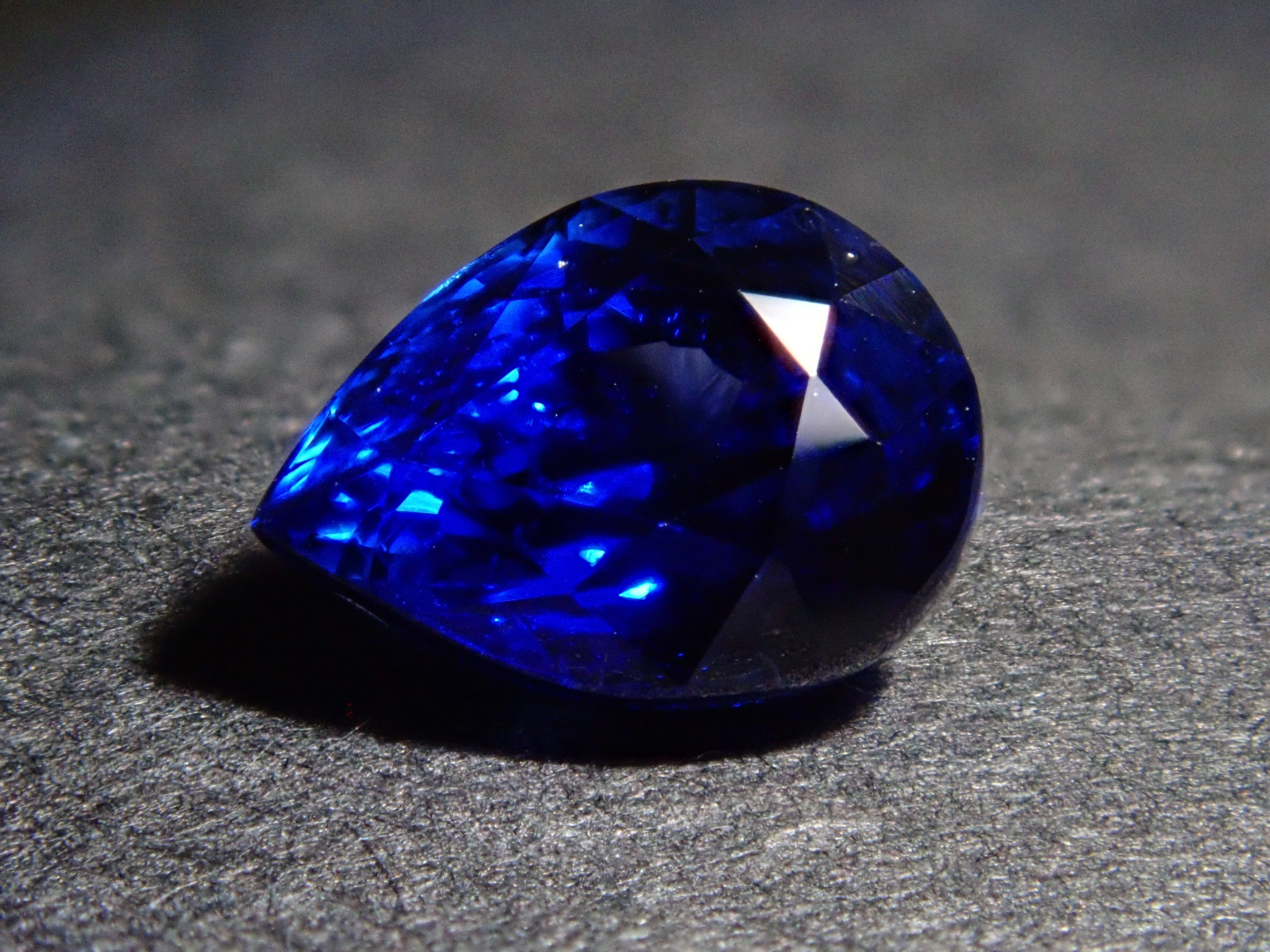 ロイヤルブルーサファイア 1.00ctルース AIGS