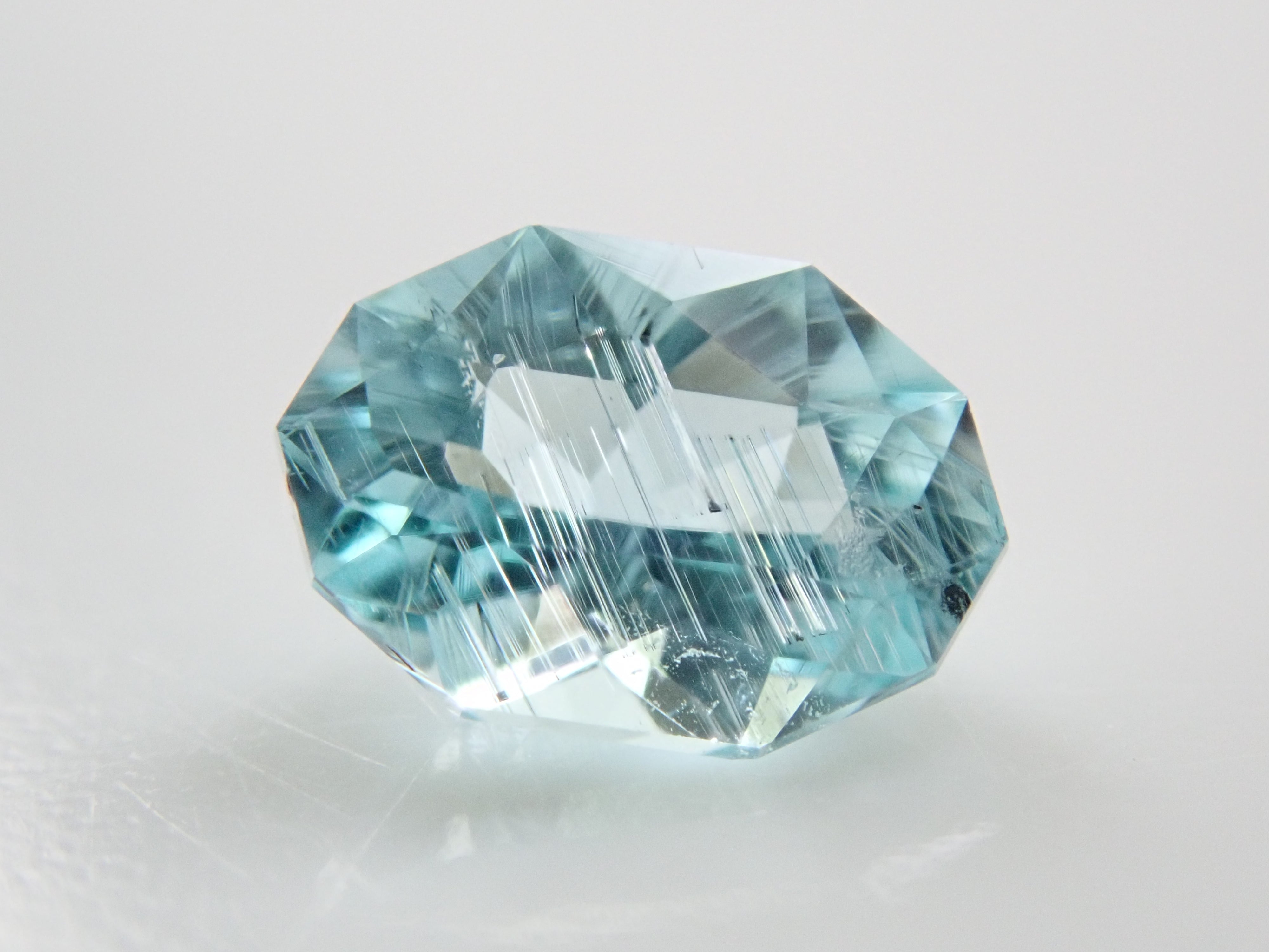 モザンビーク産パライバトルマリン 0.246ctルース