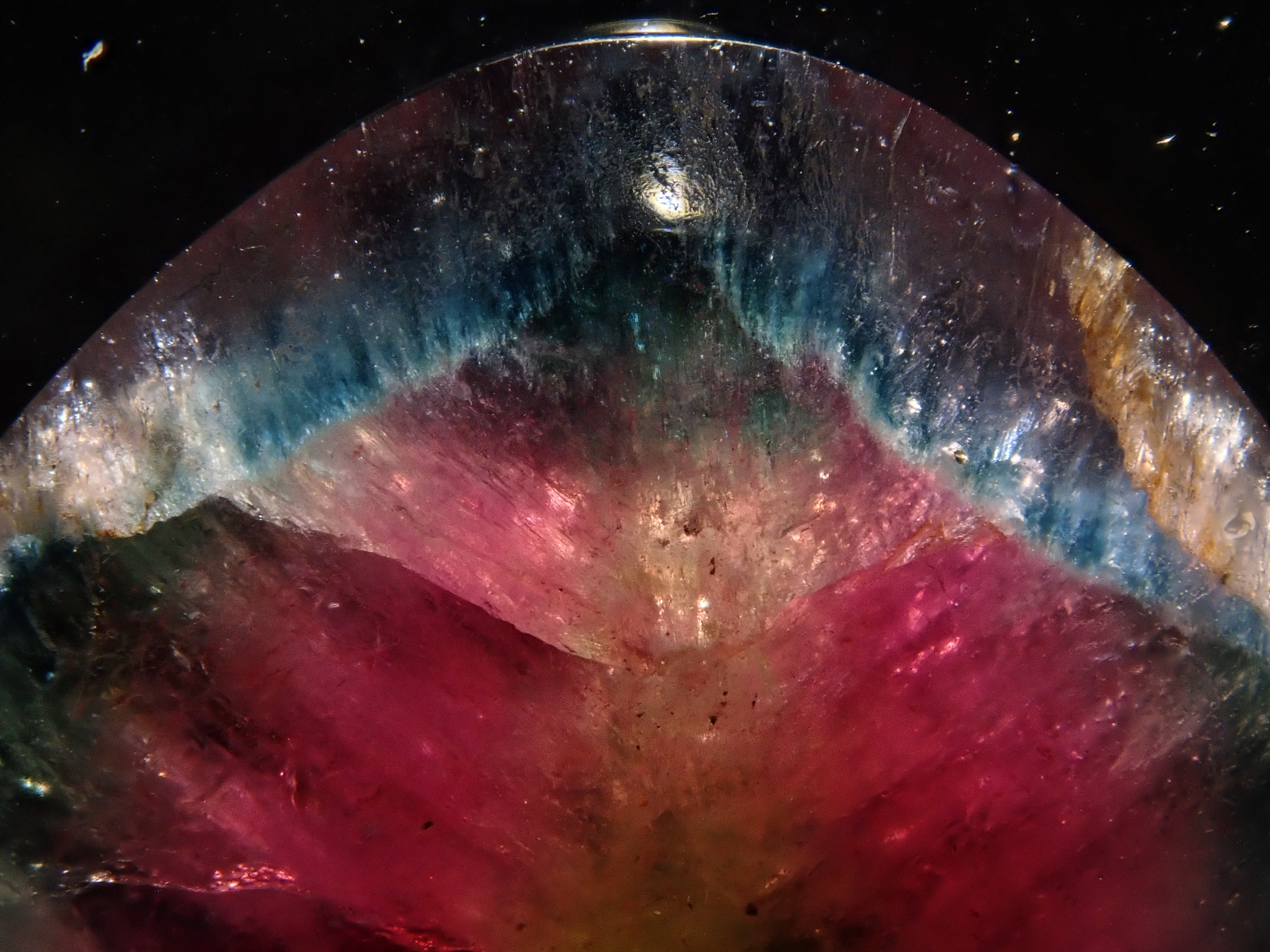 ブラジル産ウォーターメロントルマリン 14.780ctルース （バイアカラー