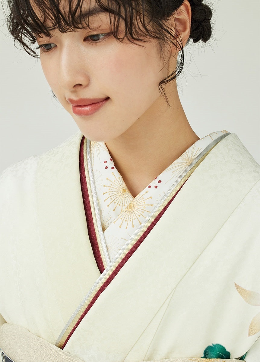 509z43.509y16.小物.半衿☆振袖 金通し 小柄な方にも モダン☆美品