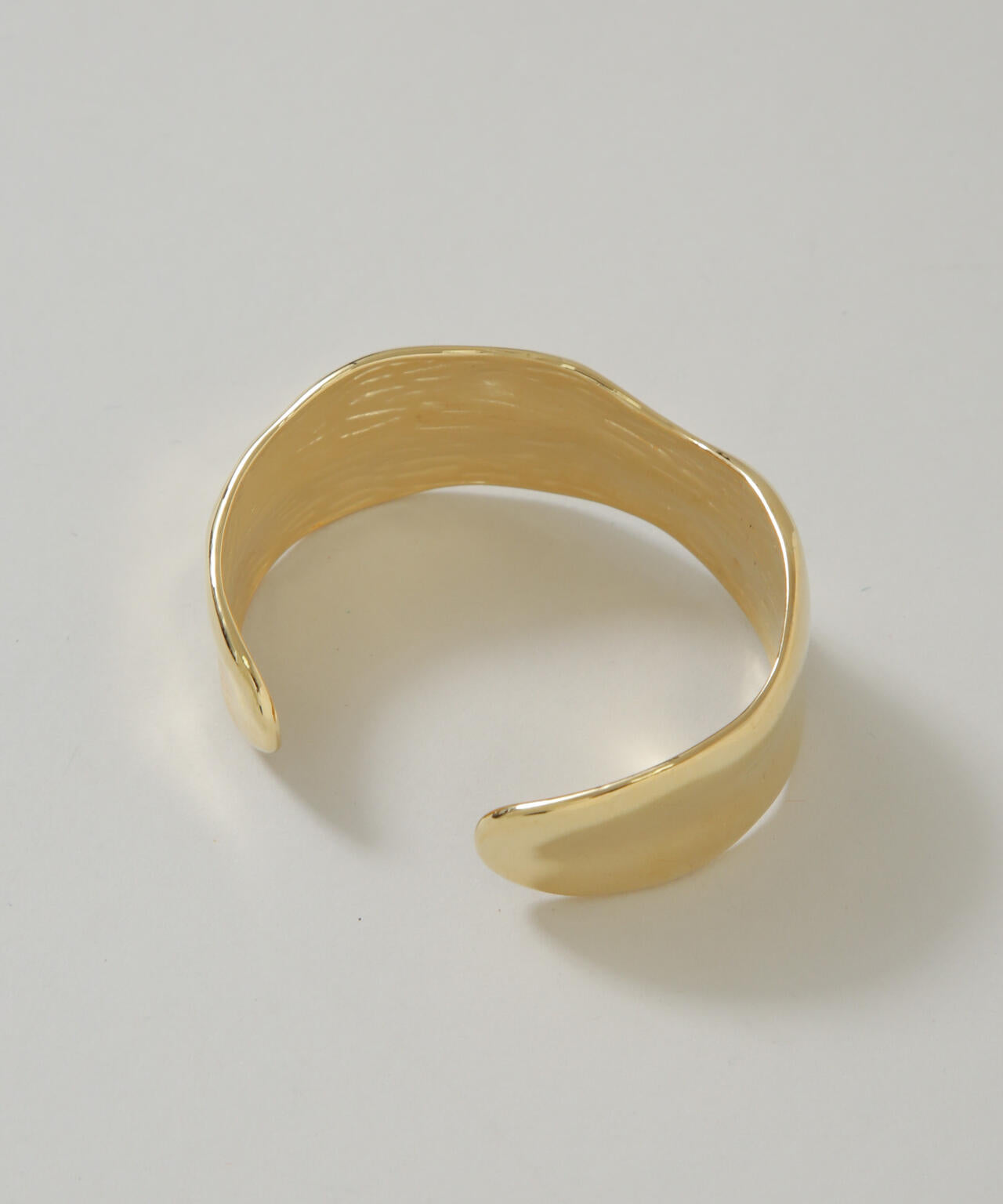 ワイド ニュアンス バングル