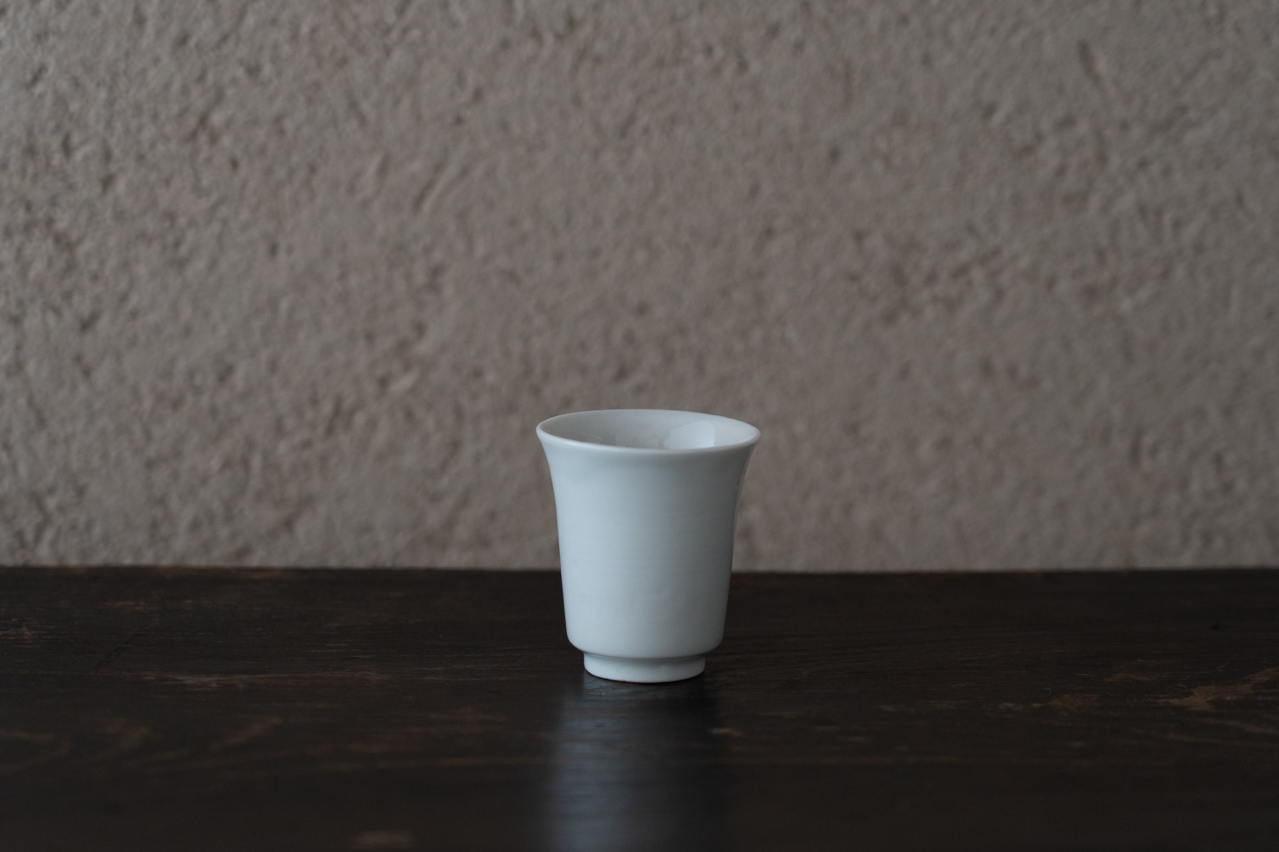 ◎野遊2 最小サイズの古伊万里白磁胴紐筒猪口 江戸時代