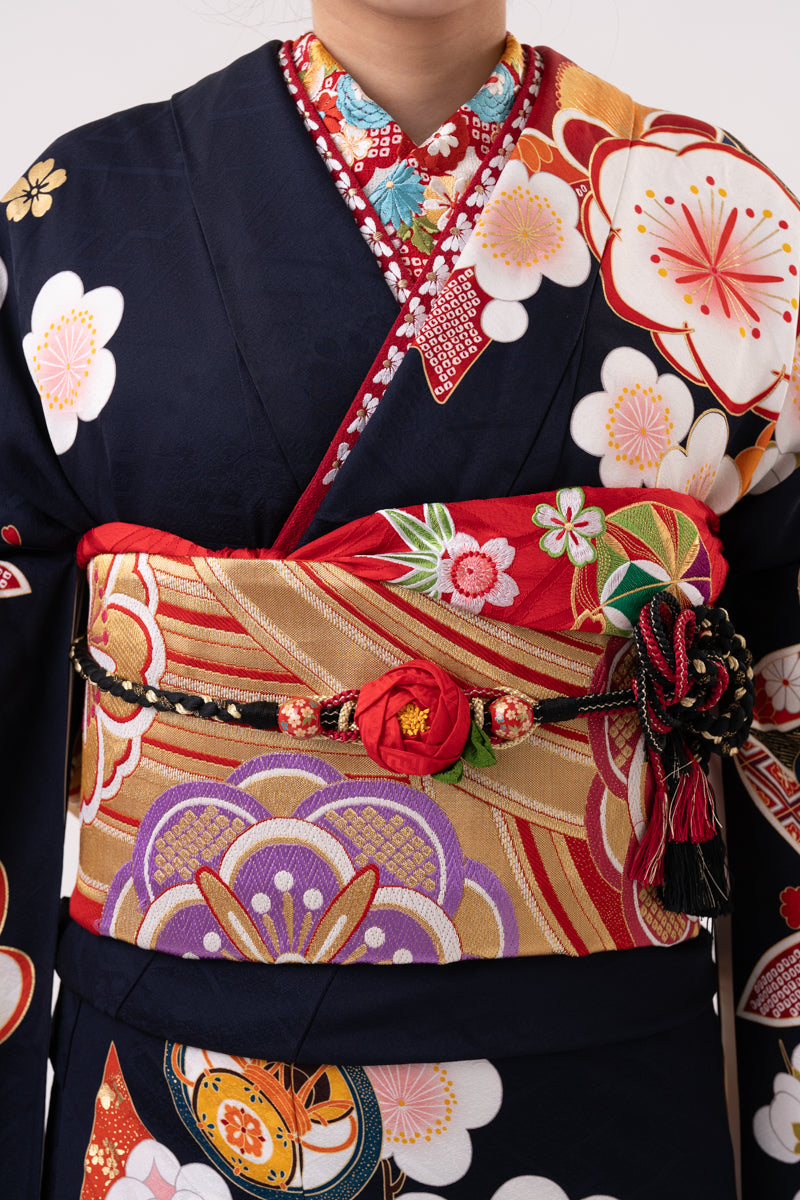 紺地 束ね熨斗に鞠・梅柄 正絹振袖【154】 – SAKURA TOKYO