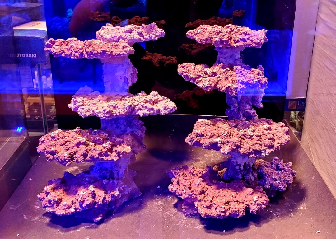 ✐プラグ穴付き 新品 人工ライブロック 60cm海水水槽用 レプリカ 安い3