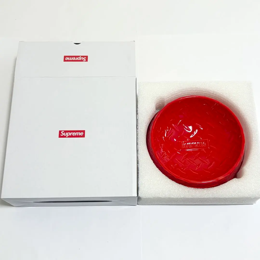 2026年最新】supreme dog bowlの人気アイテム - メルカリ