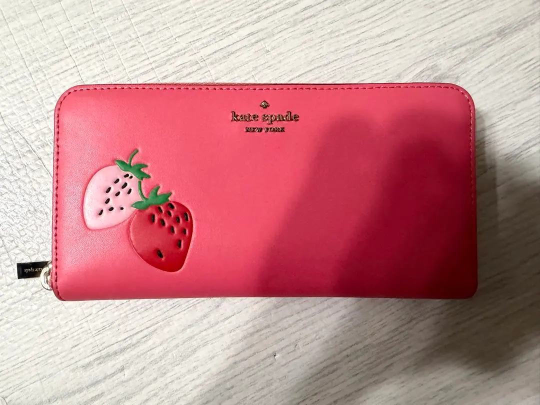 2025年最新】Kate spade 財布 いちごの人気アイテム - メルカリ