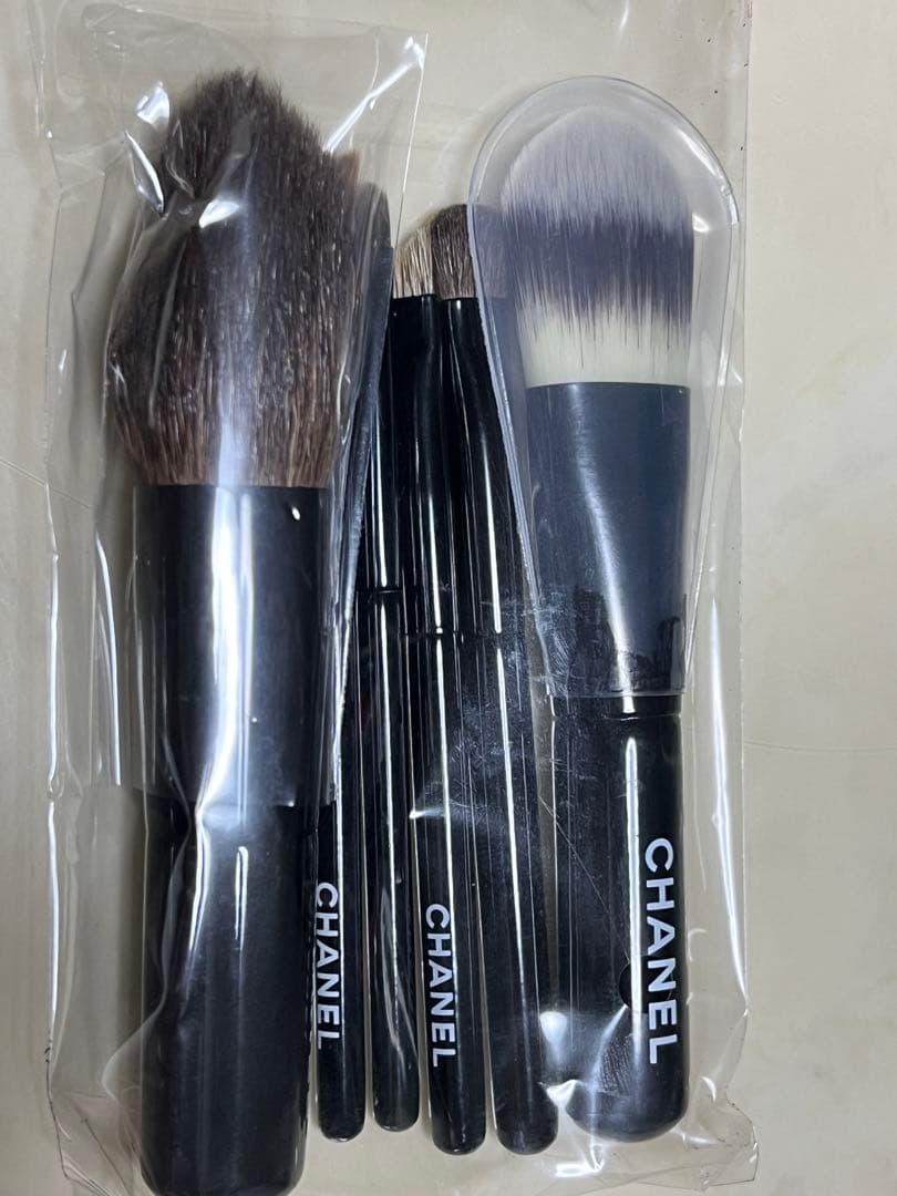 ⓶CHANEL レ ミニ ドゥ シャネル　ブラシ６本セット＆ポーチ　新品未使用品