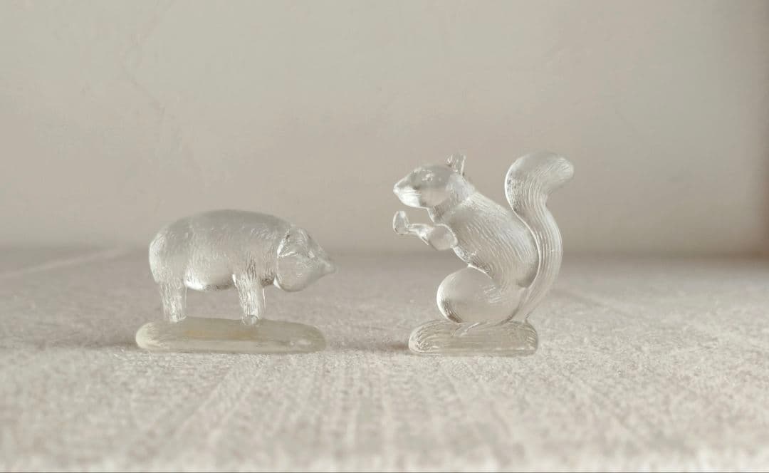 vintage glass figure ୨୧ * ガラスの リスさん vintage glass figure