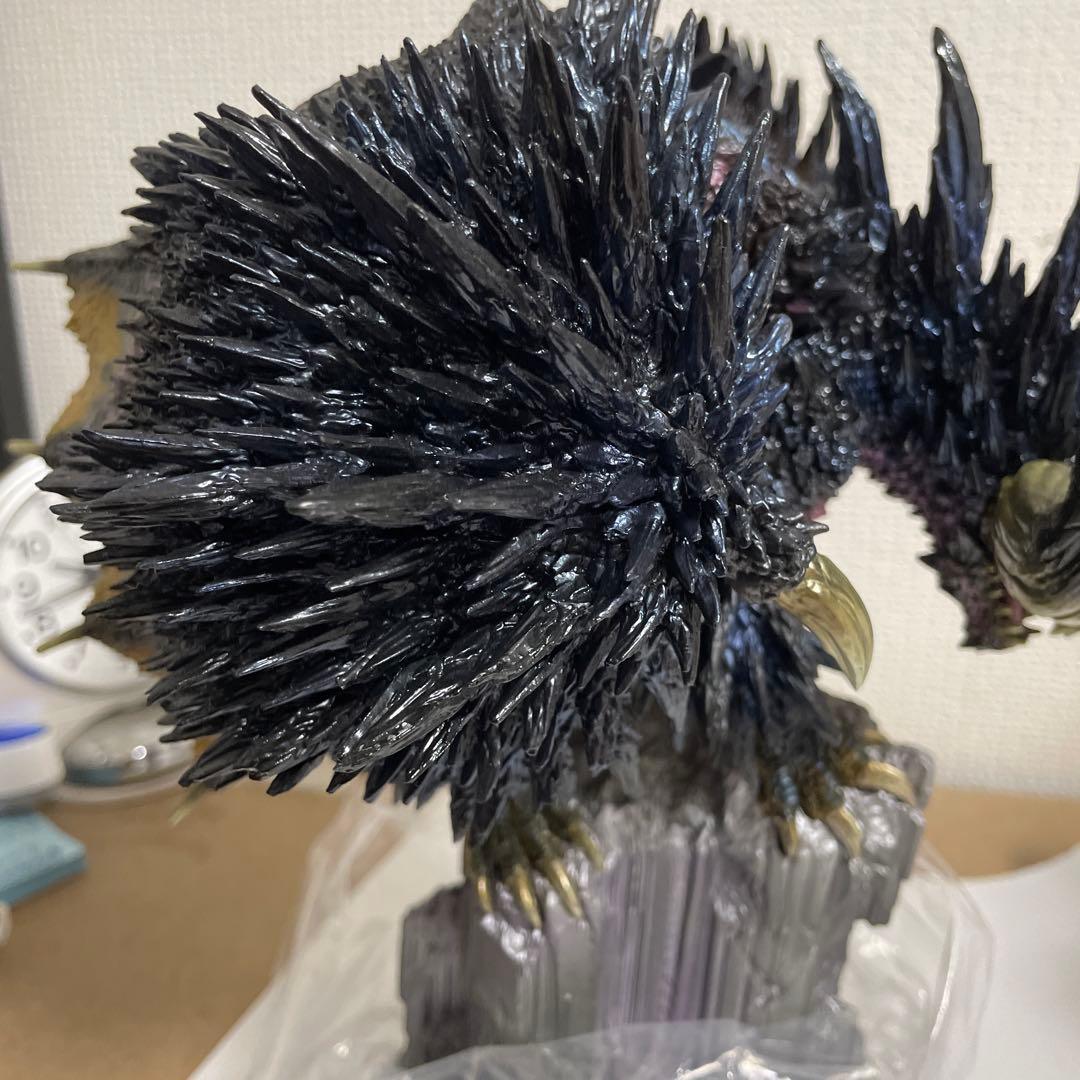 歴戦王　ネルギガンテ　クリエイターズモデル　フィギュア　CFB