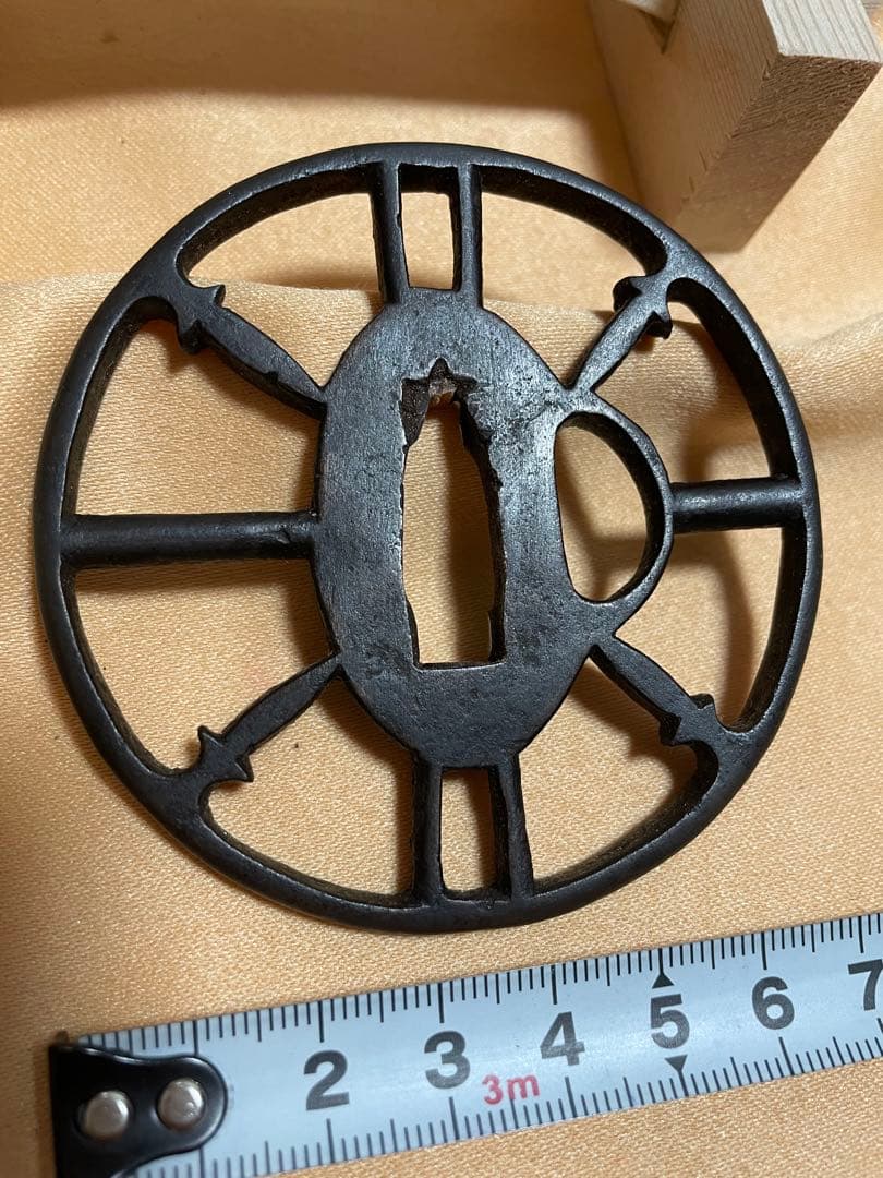 鍔　鐔　尾張透かし鍔　鉄地鍔